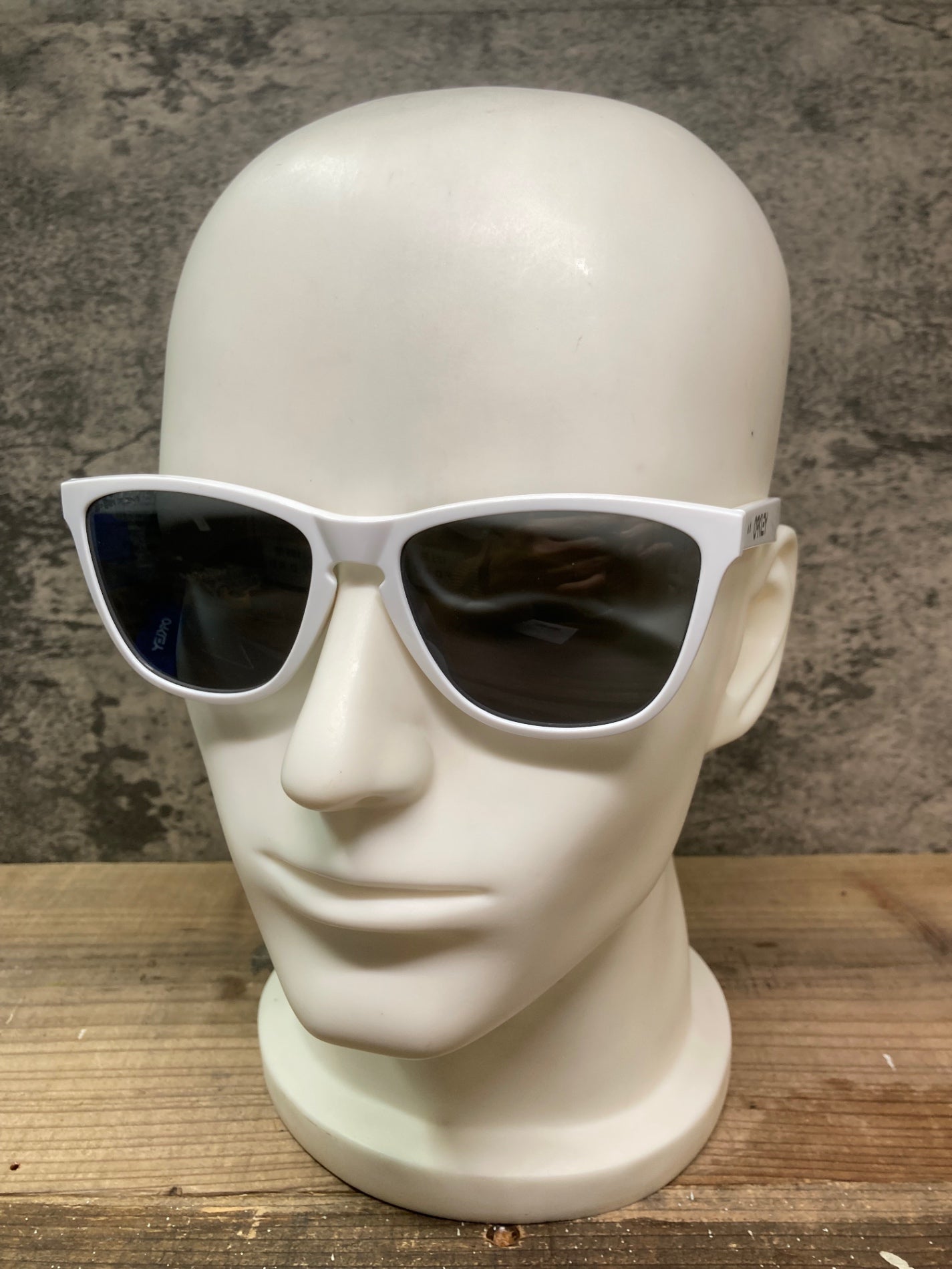 IP538 オークリー OAKLEY フロッグスキン FROGSKINS アイウェア サングラス 白 PRIZM