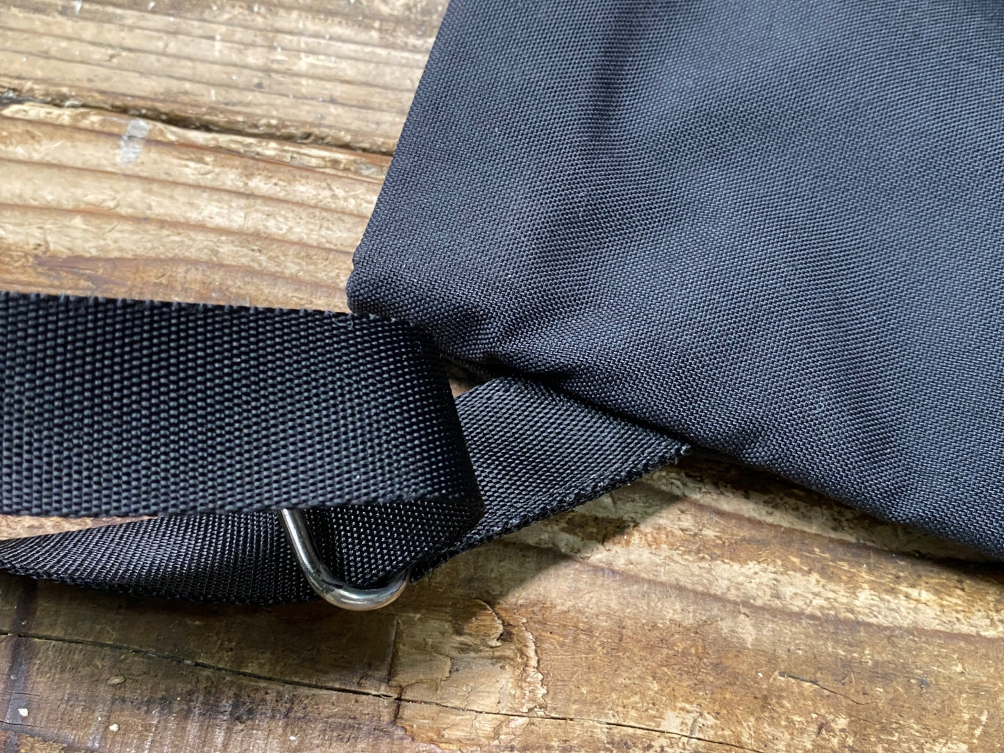 IQ879 ラファ Rapha サコッシュ ショルダーバッグ 黒