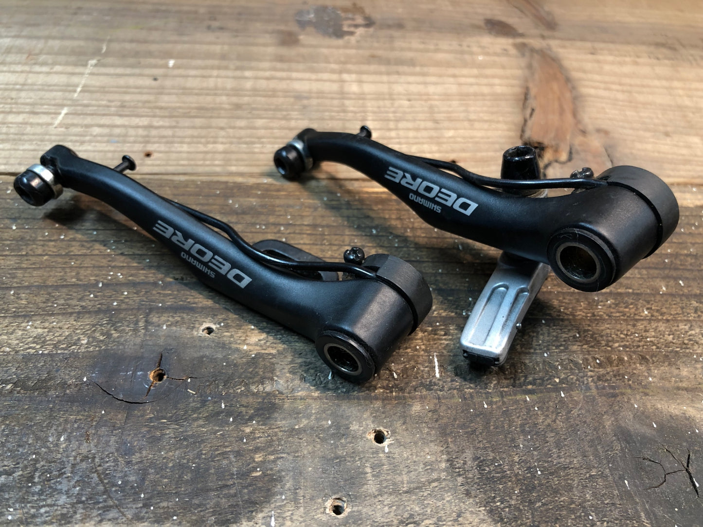 IP589 シマノ SHIMANO デオーレ DEORE BR-T610 Vブレーキ 前後セット 本体のみ