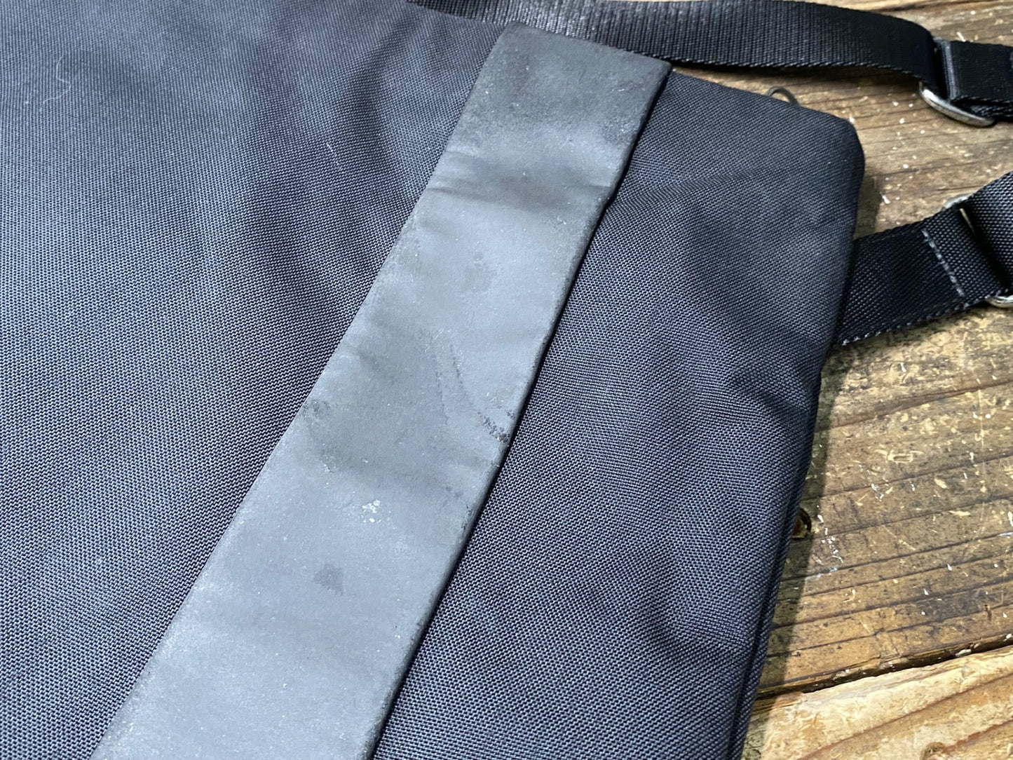 IQ879 ラファ Rapha サコッシュ ショルダーバッグ 黒