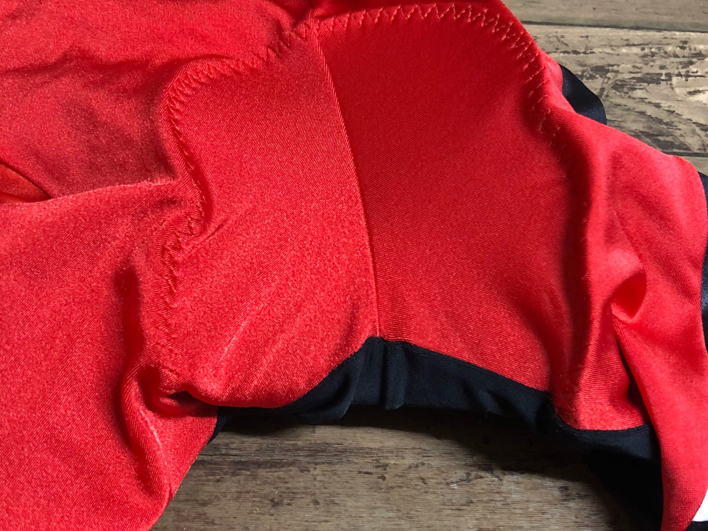IS113 パールイズミ PEARL iZUMi ビブショーツ 黒 赤 M 宇都宮ブリッツェン