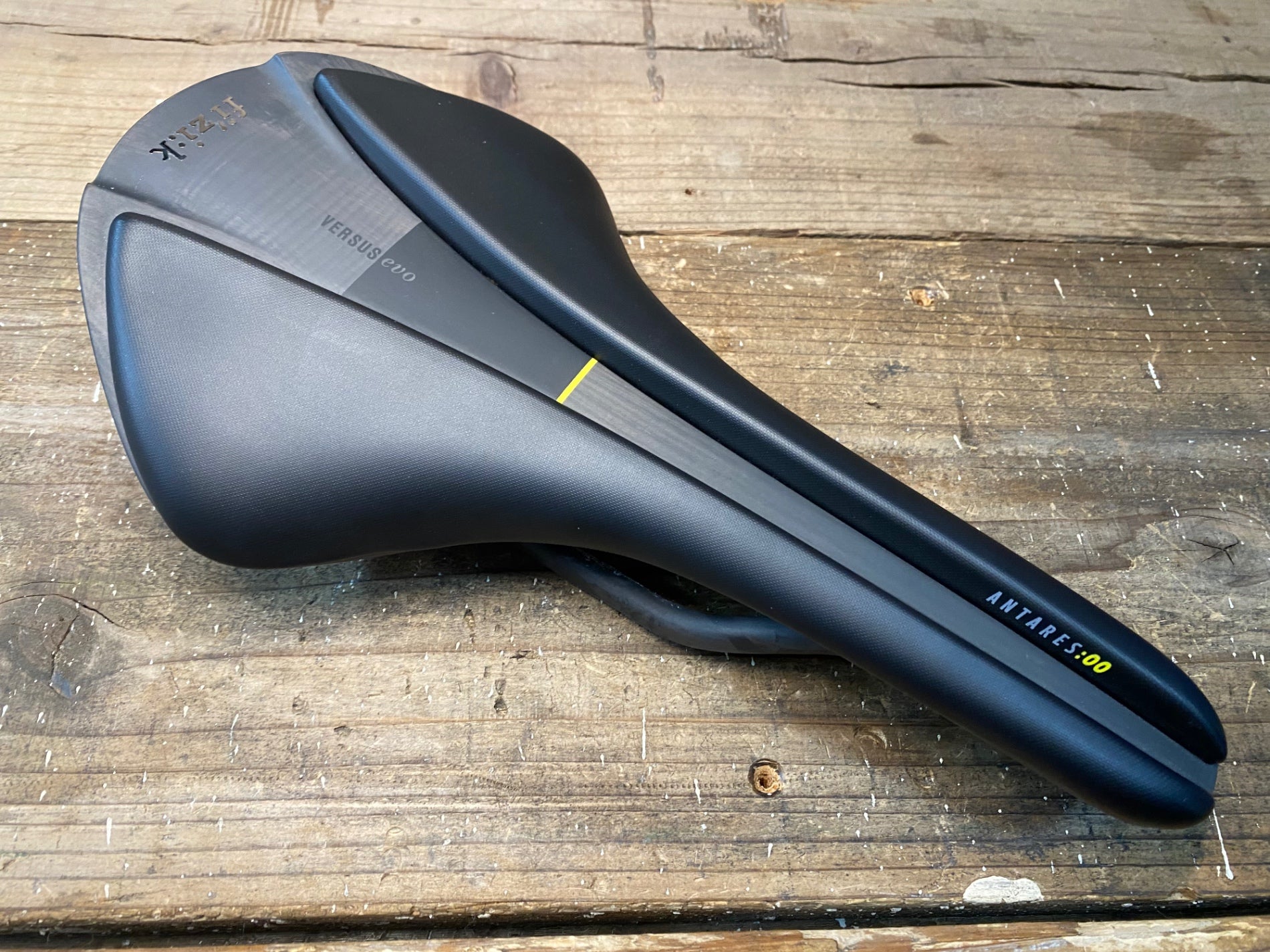 IQ551 フィジーク fizik アンタレス ANTARES VERSUS EVO 00 カーボンサドル Large 黒 IQ551 フィジーク fizik アンタレス ANTARES VERSUS EVO 00
