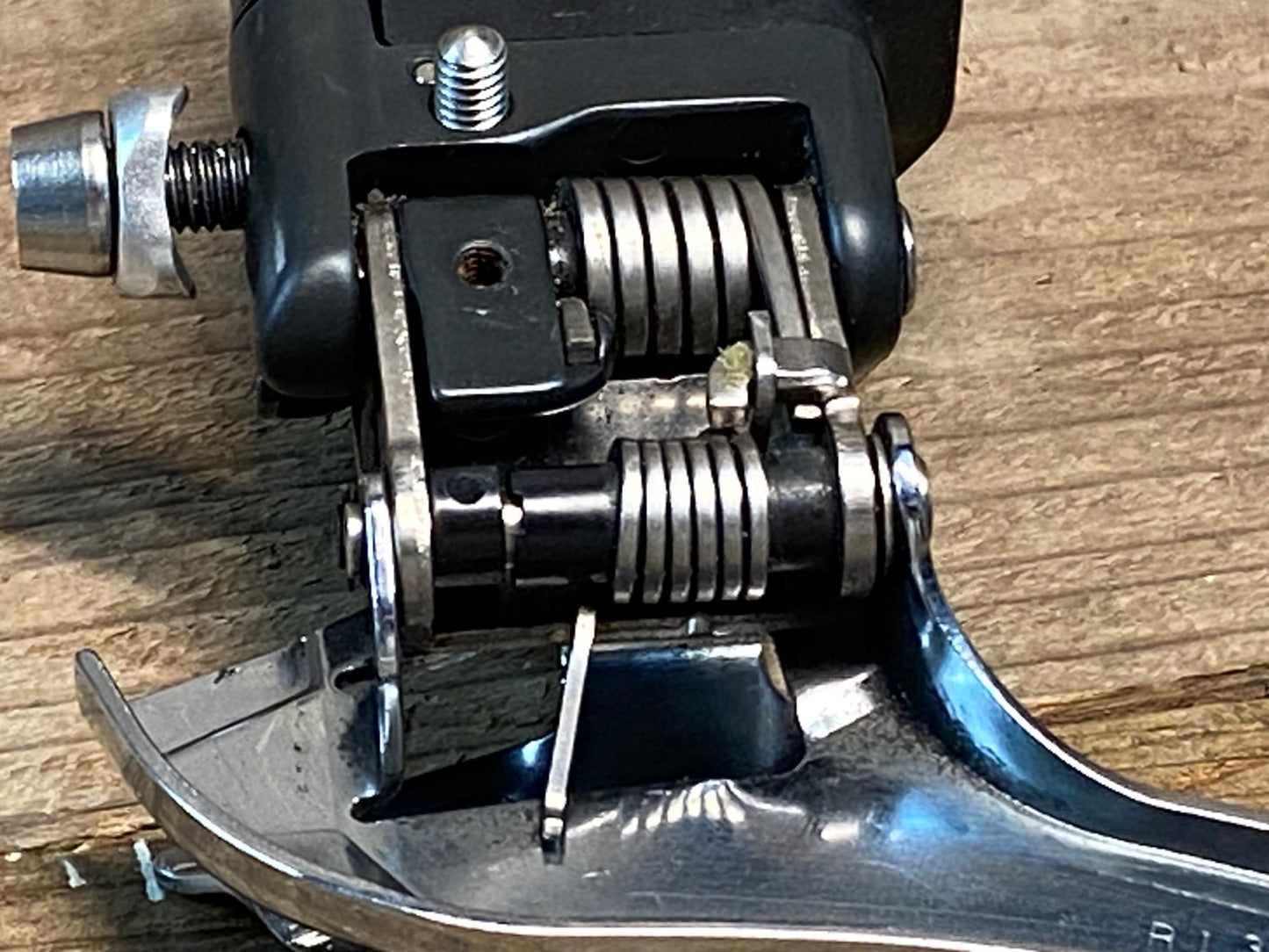 IO607 シマノ SHIMANO アルテグラ ULTEGRA FD-R8050 フロントディレイラー 2S 直づけ 電動 DI2