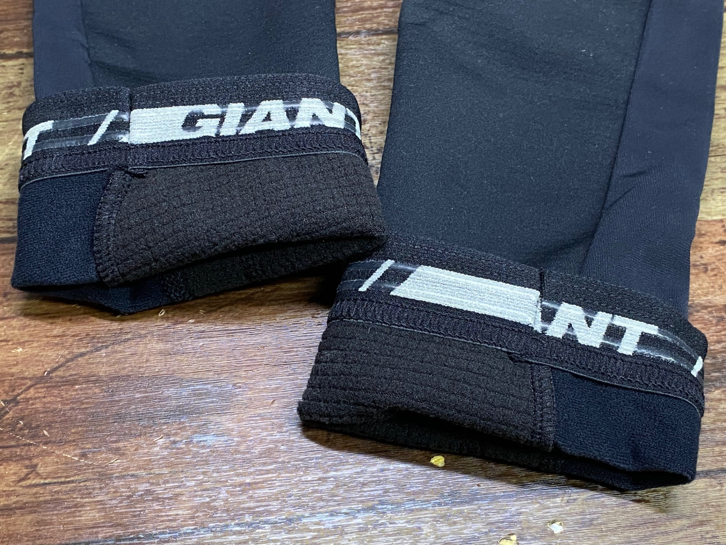 IV869 ジャイアント GIANT THERMO ARM WARMERS アームウォーマー 黒 S