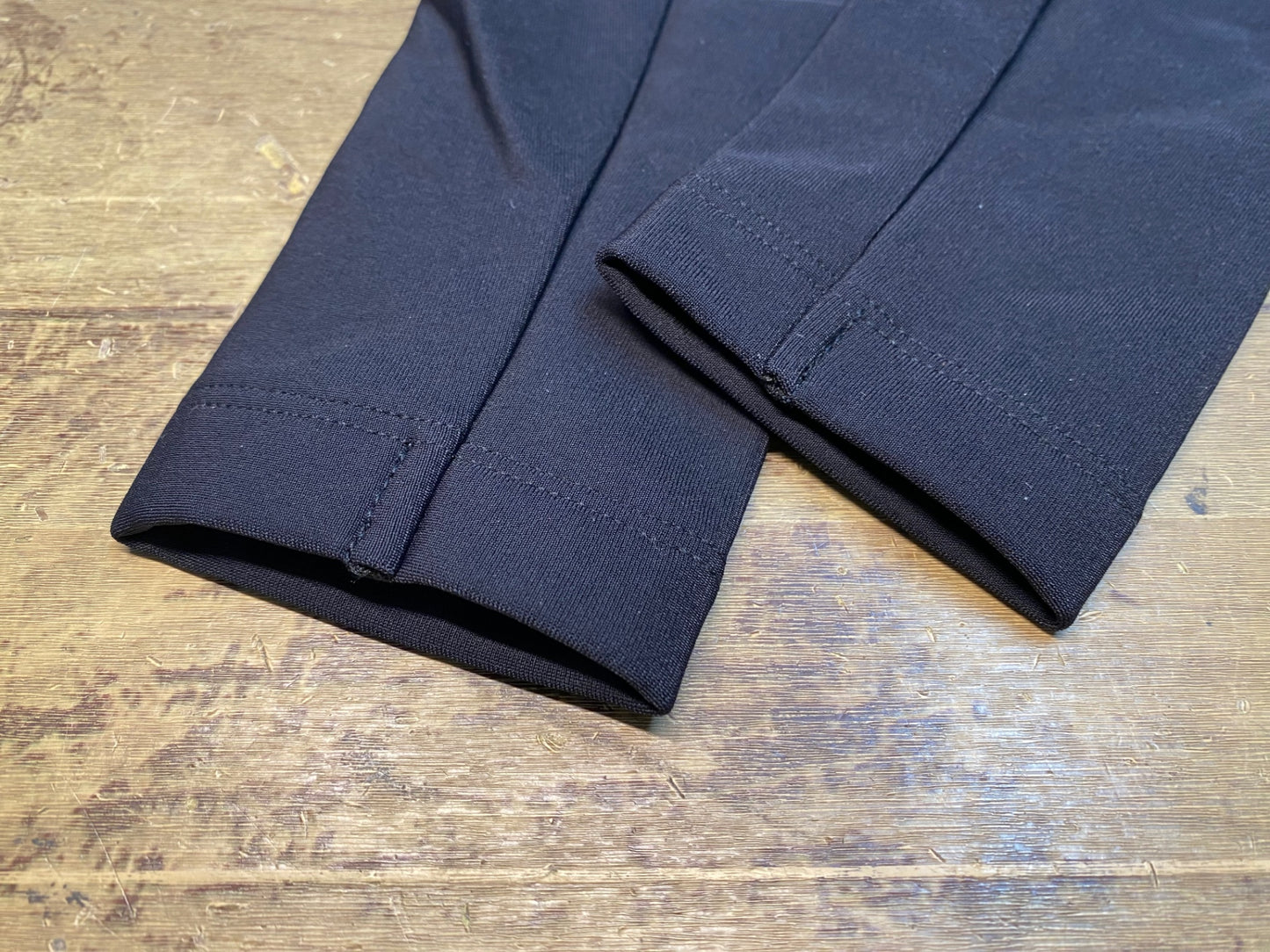 JD976 ユニバーサルカラーズ Universal Colours Arm Warmers アームウォーマー 黒 M/L