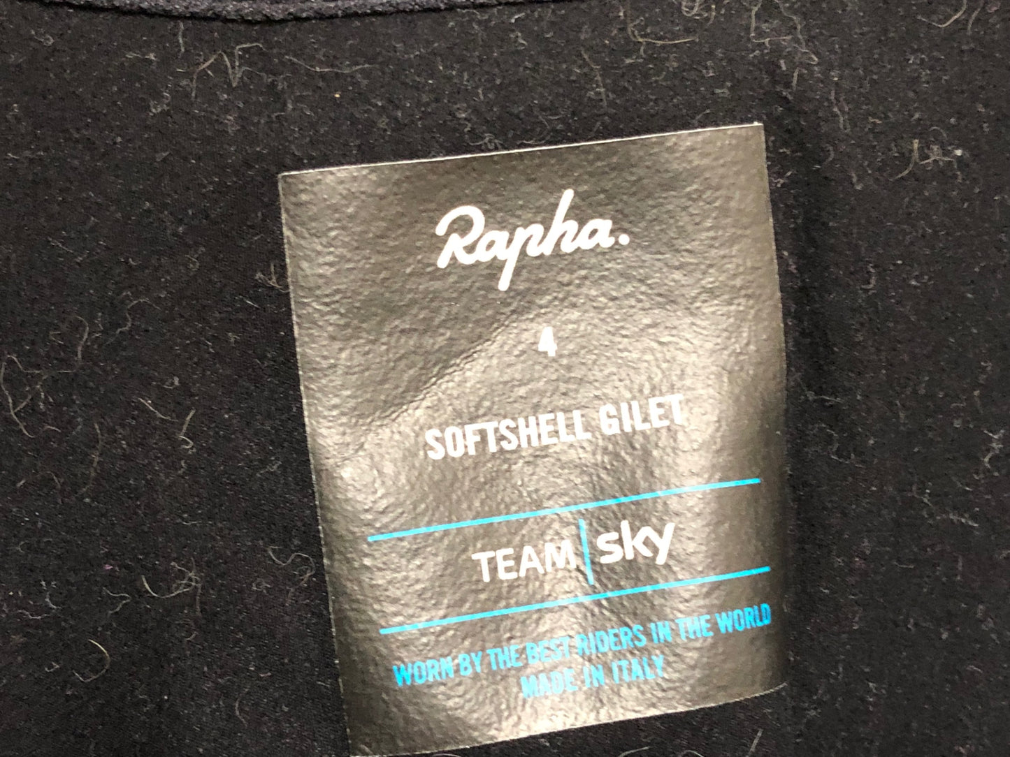 IX834 ラファ Rapha SOFTSHELL GILET ジレ サイクルベスト 黒 4 裏起毛 TEAMsky