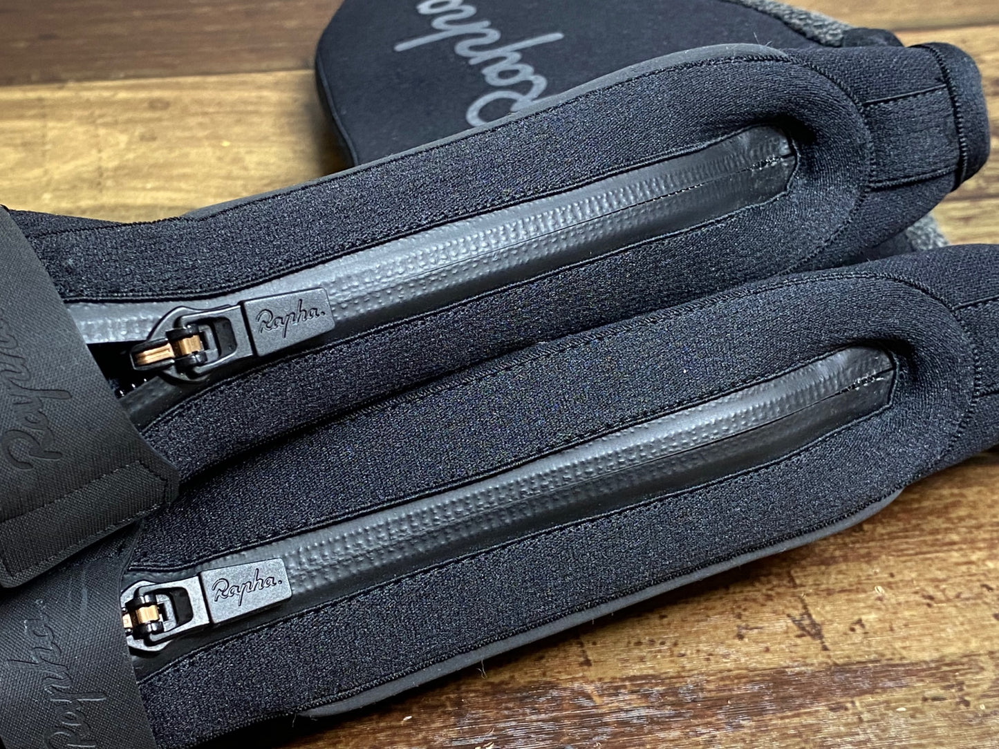 JD196 ラファ Rapha NEVER RIDE WITHOUT OVERSHOES シューズカバー 黒 S