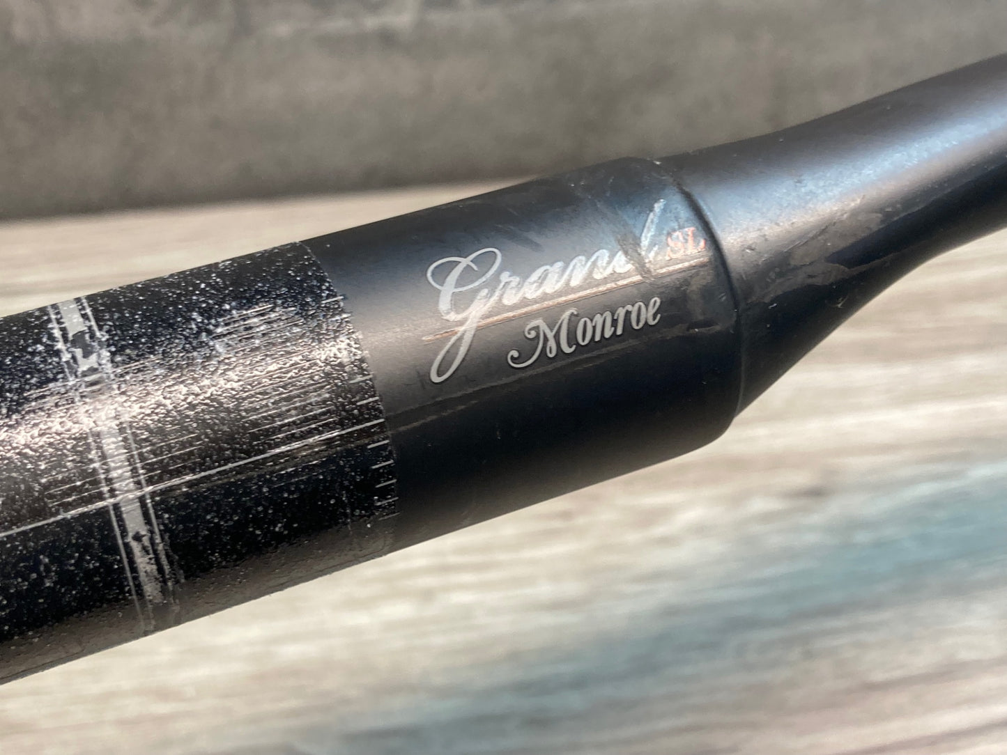 IX255 ワンバイエス One by ESU J-carbon grand SL monroe カーボン ドロップハンドル Φ31.8 ブラケットC-C380mm エンドC-C400mm