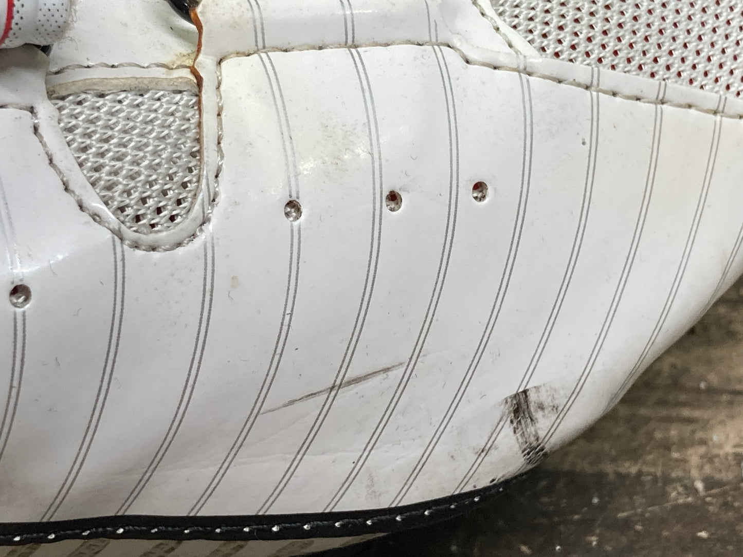 IU707 ボントレガー BONTRAGER RL ROAD ビンディングシューズ EU44 3穴 白