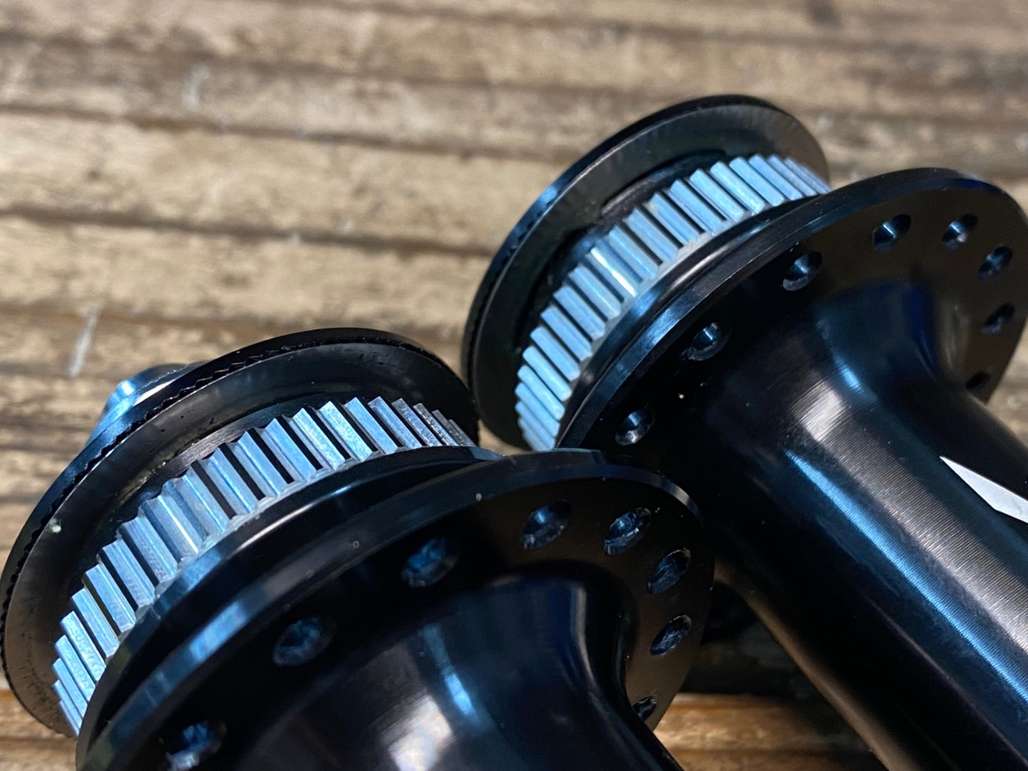 IX435 シマノ SHIMANO デオーレ DEORE XT HB-M8000 FH-M8000 ハブ OLD135 QR センターロック 32H