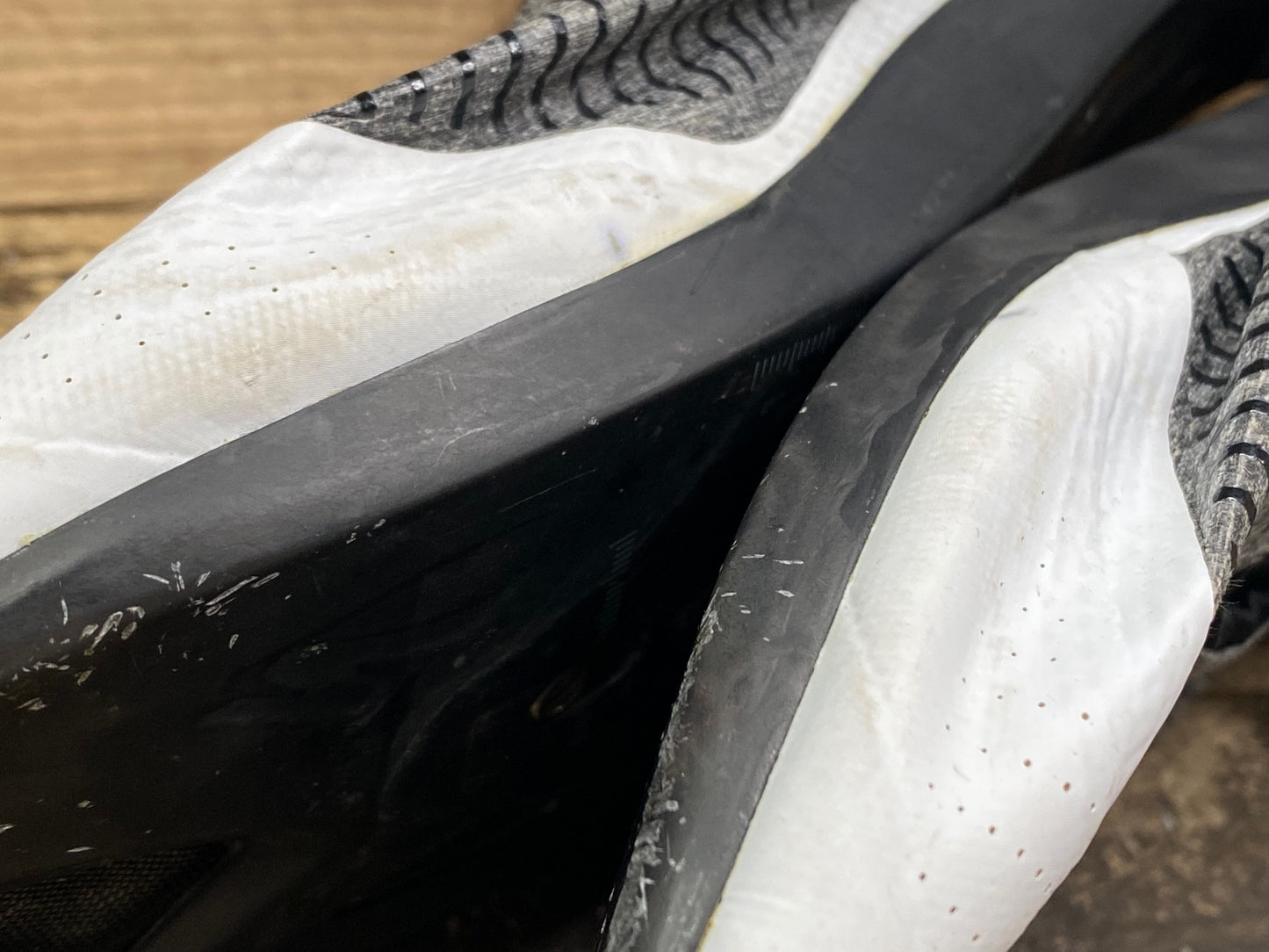 IY418 スペシャライズド SPECIALIZED エスワークス S-WORKS EXOS ビンディングシューズ 白 EU40.5