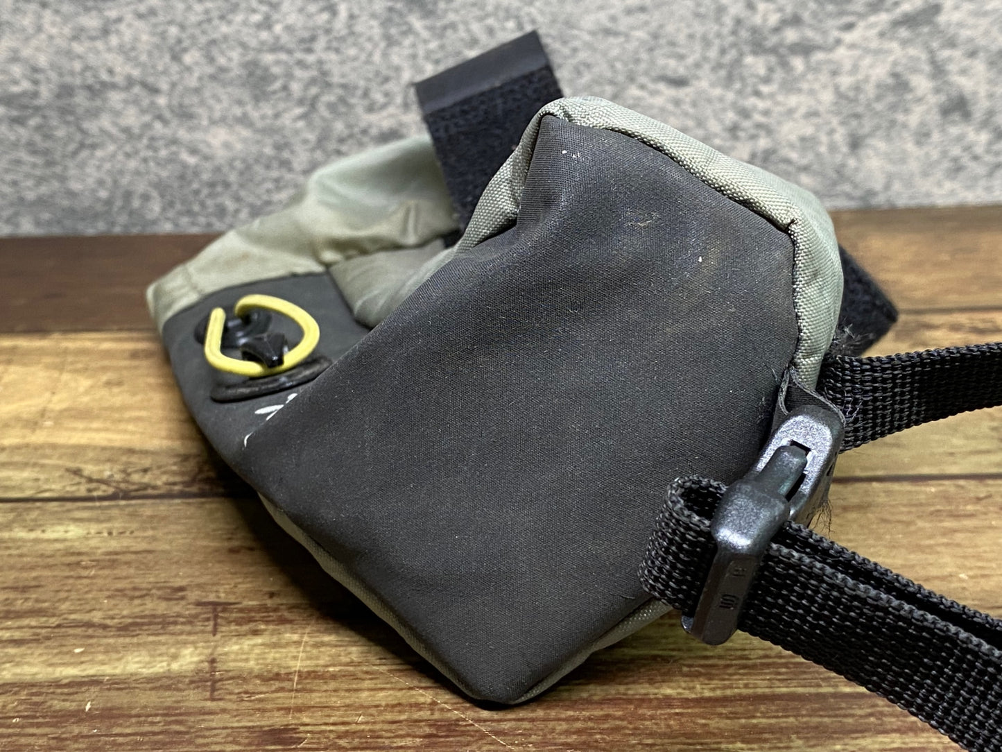 JA608 アピデュラ APIDURA Backcountry Food Pouch ハンドルバッグ グレー