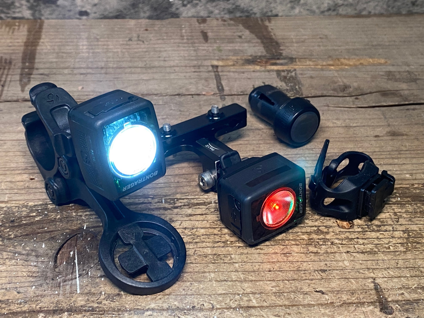 IY696 ボントレガー BONTRAGER FLARE RT ION 200 RT ライト 前後セット ※バーエンドスイッチ付属