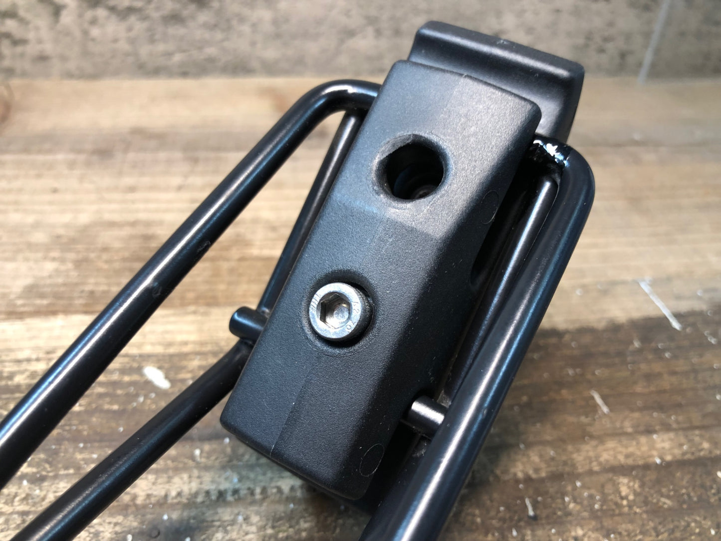 IU843 キャラダイス CARRADICE シートポストQR サドルバッグサポーター