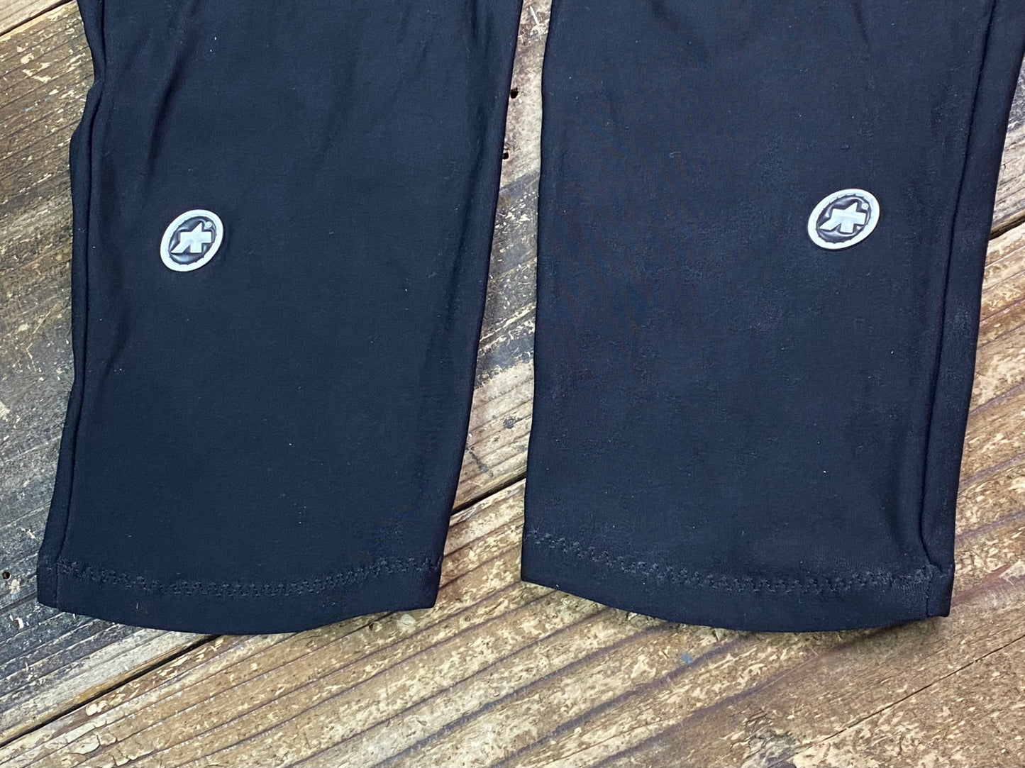 IW218 アソス assos ニーウォーマー 黒 Ⅰ 裏起毛