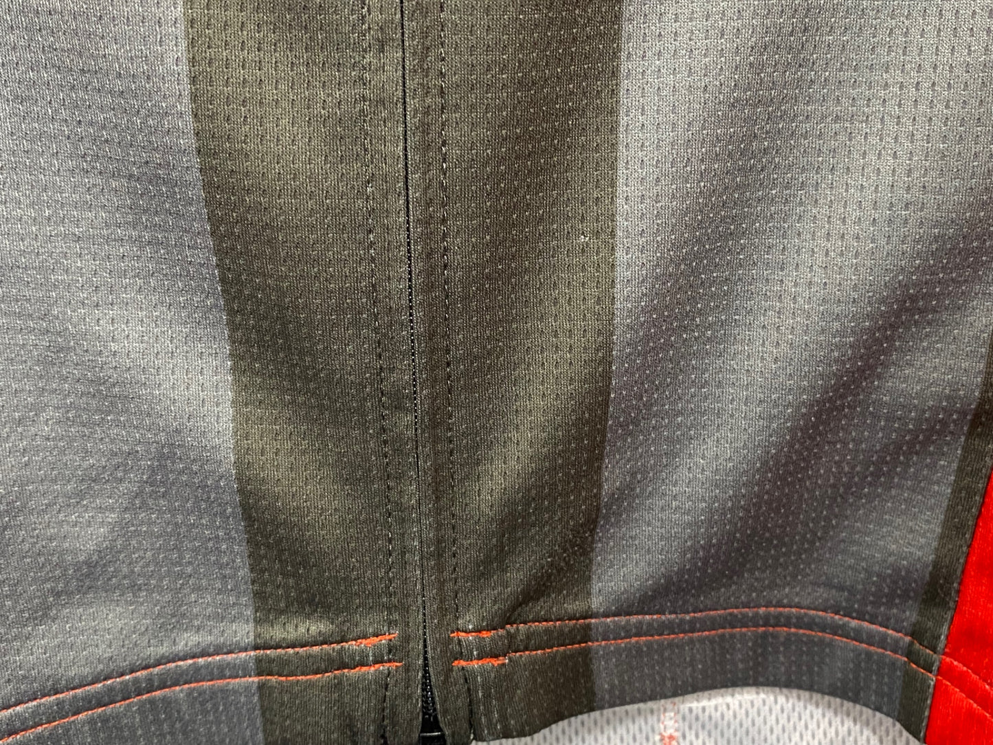 IY724 ボントレガー BONTRAGER 半袖 サイクルジャージ 赤 グレー XS