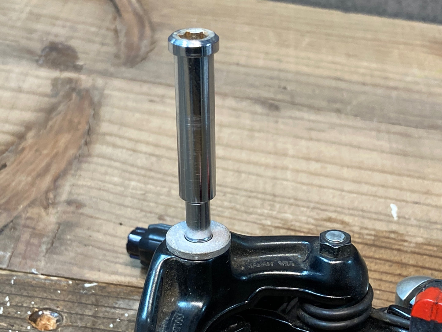 IN626 シマノ SHIMANO 105 BR-R7000 キャリパーブレーキ フロント ※シュー社外製