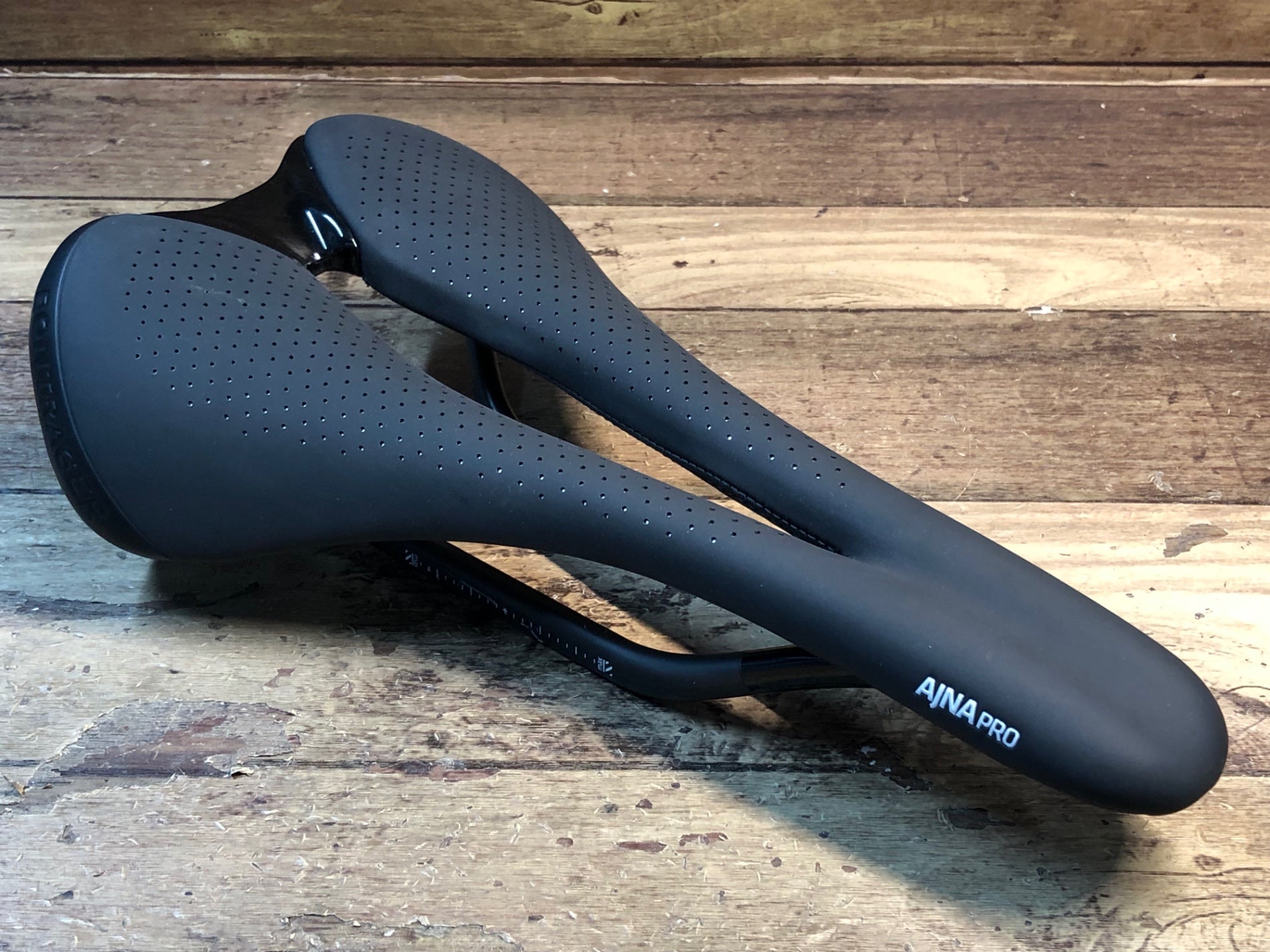 HU087 ボントレガー Bontrager AJNA PRO サドル カーボンレール