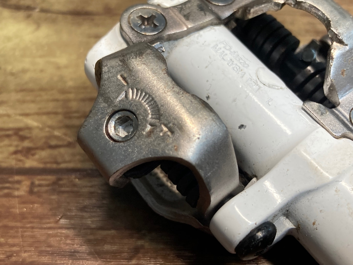 IX786 シマノ SHIMANO PD-M520 ビンディングペダル SPD 白
