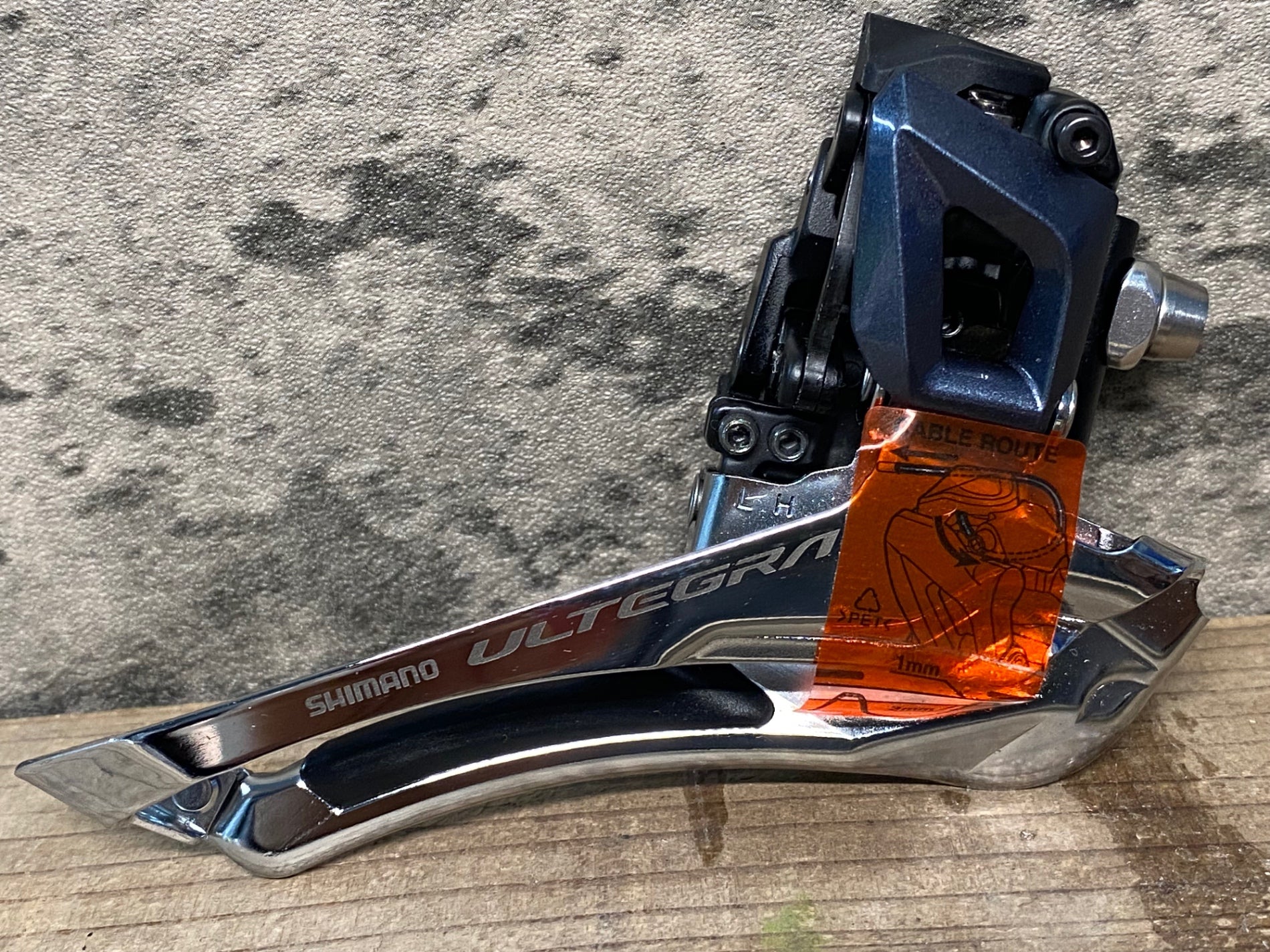 アルテグラ　Di2 FD-R8050 フロントディレイラー 楽天市場】シマノ アルテグラDI2 FD-R8150 12段 直付 フロント