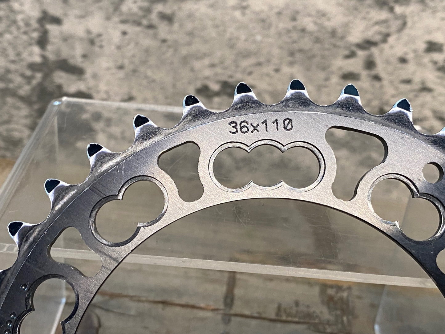 IO761 ローター ROTOR Q-RINGS チェーンリング 楕円 36T BCD110