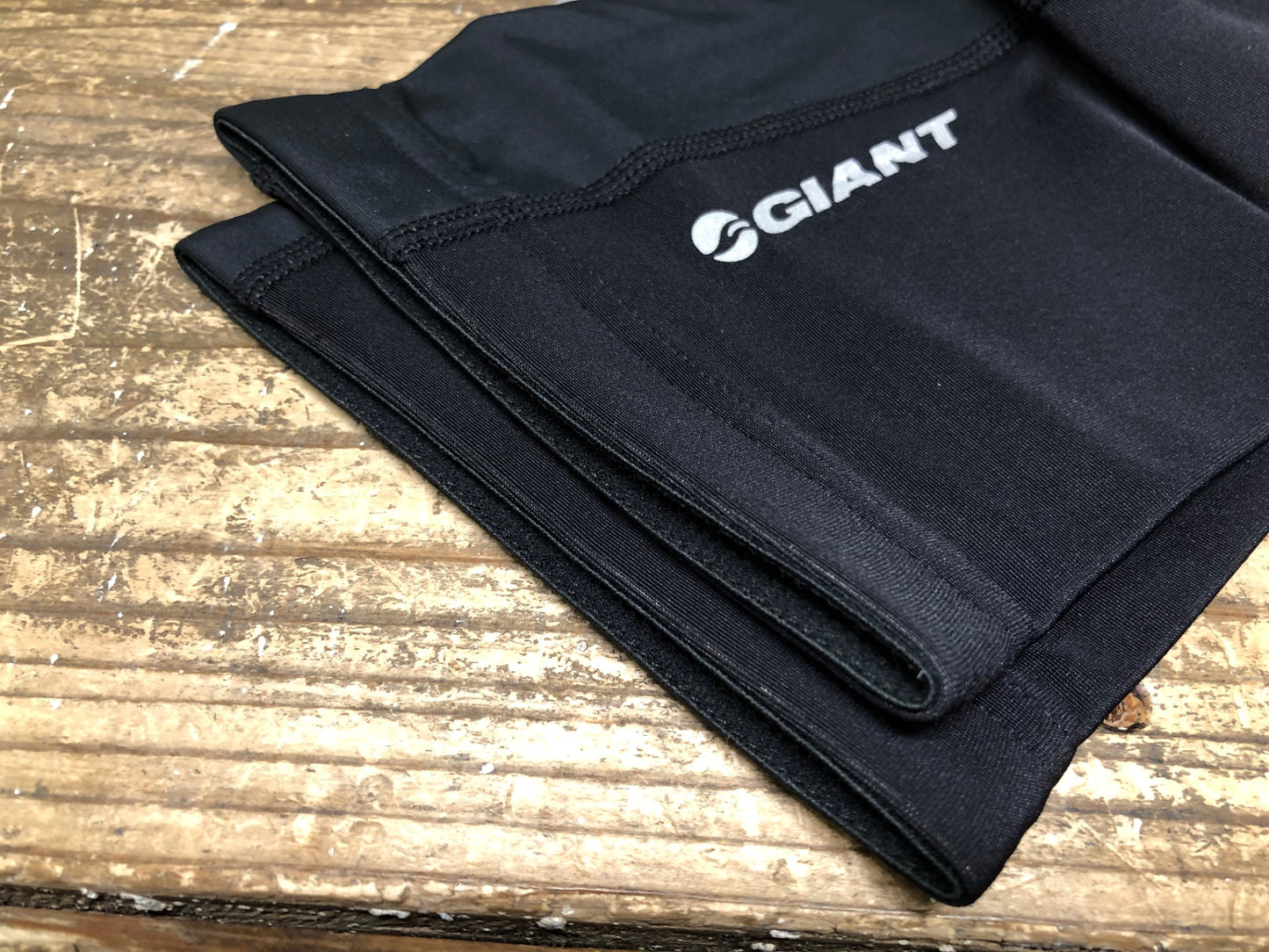 IV748 ジャイアント GIANT ニーウォーマー 黒 M 裏起毛