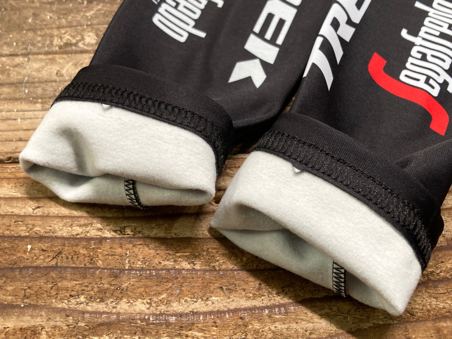 IT228 サンティーニ Santini アームウォーマー 黒 XS-S 未使用品