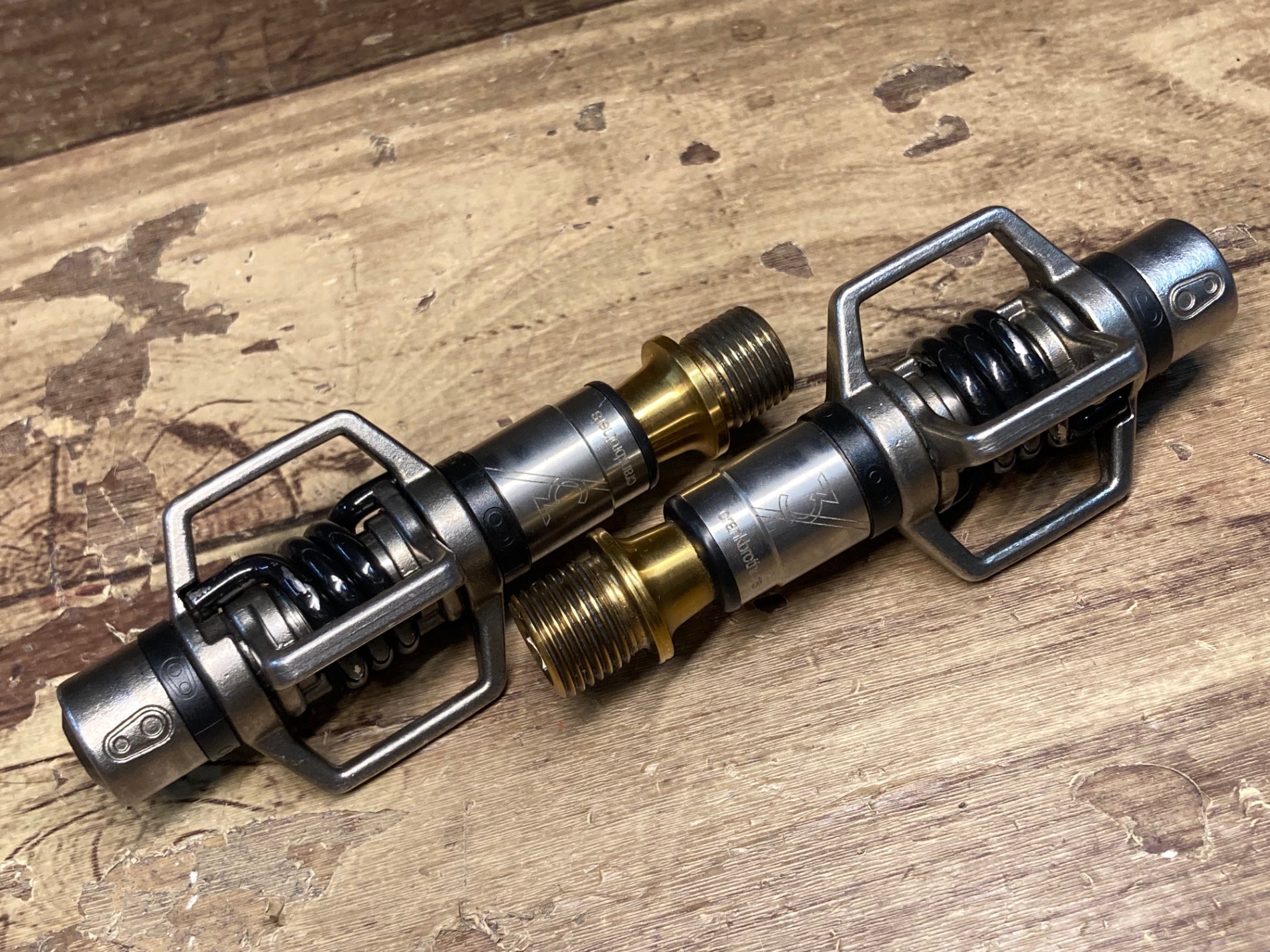 HR985 クランクブラザーズ crankbrothers エッグビーター EGG BEATER 3 ビンディングペダル SPD 黒  ※回転スムーズ、軸ガタ有