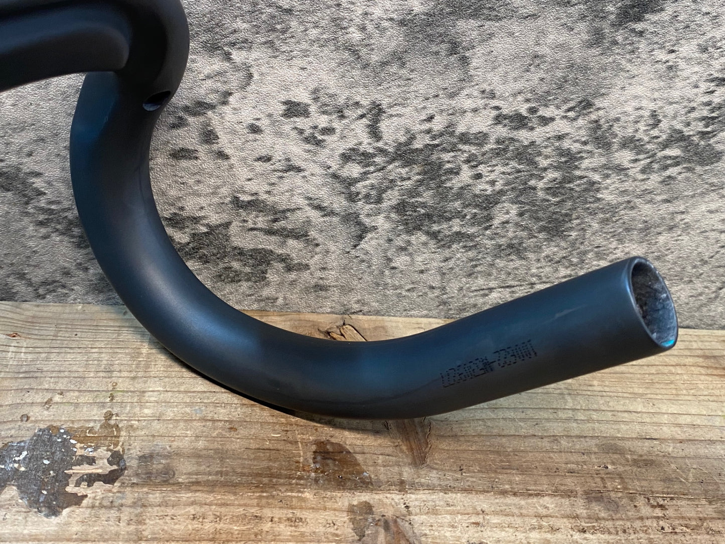 IZ371 ボントレガー Bontrager アイオロス Aeolus RSL VR-C カーボン 一体型 ドロップハンドル 400x100