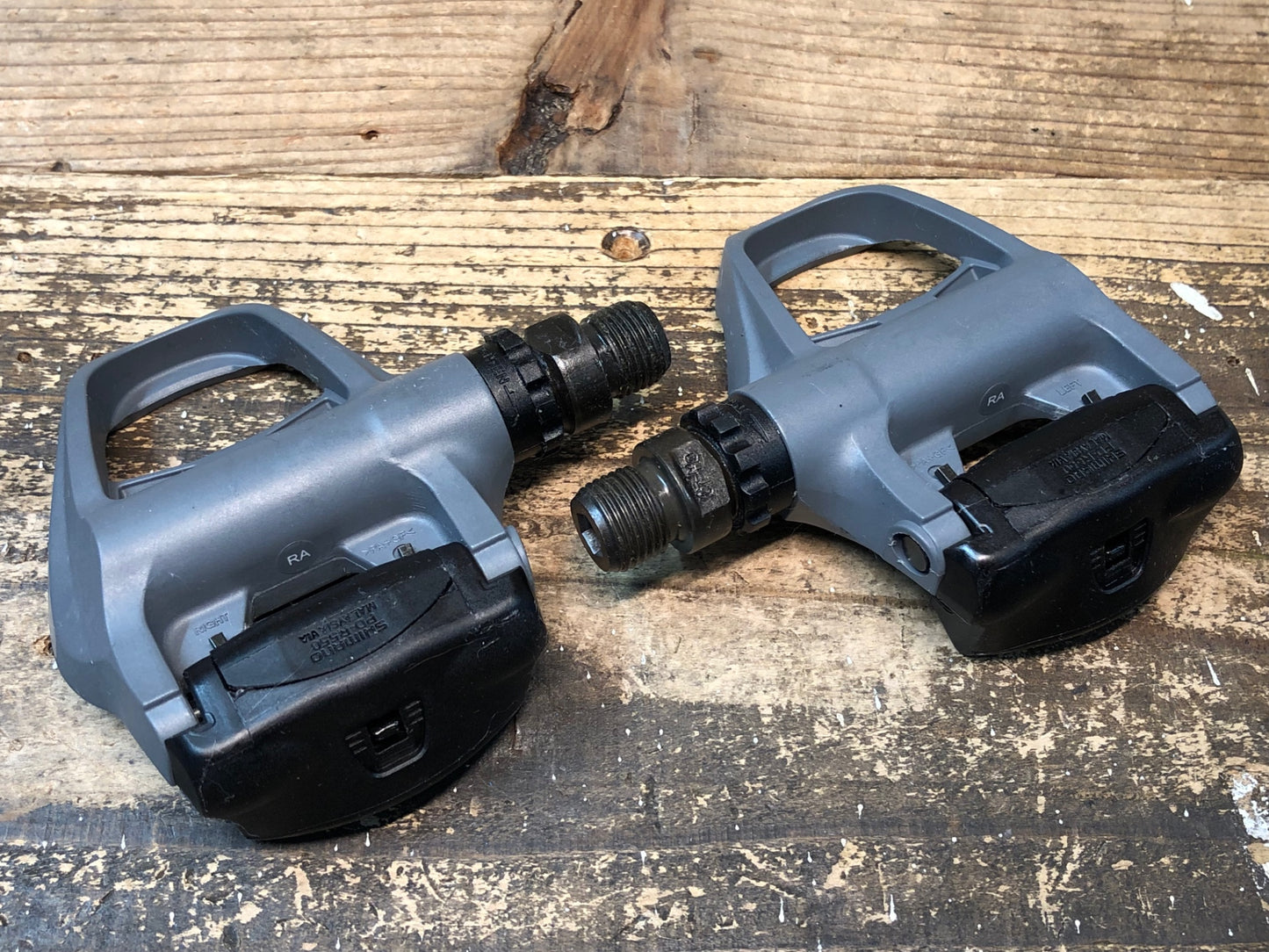 IW057 シマノ SHIMANO PD-R550 ビンディングペダル SPD-SL
