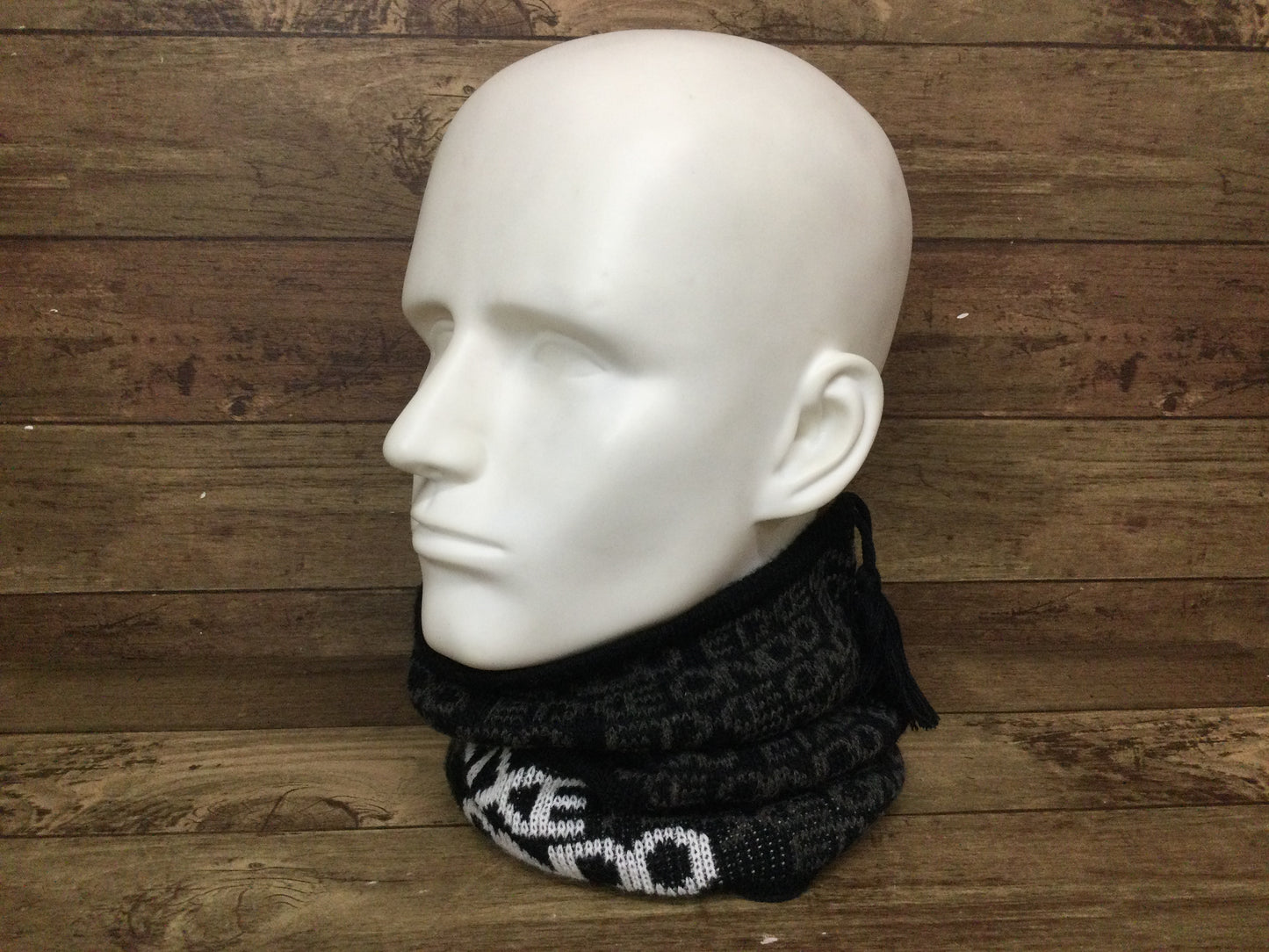 FP678 エチュオンド ETXEONDO ネックウォーマー 黒茶