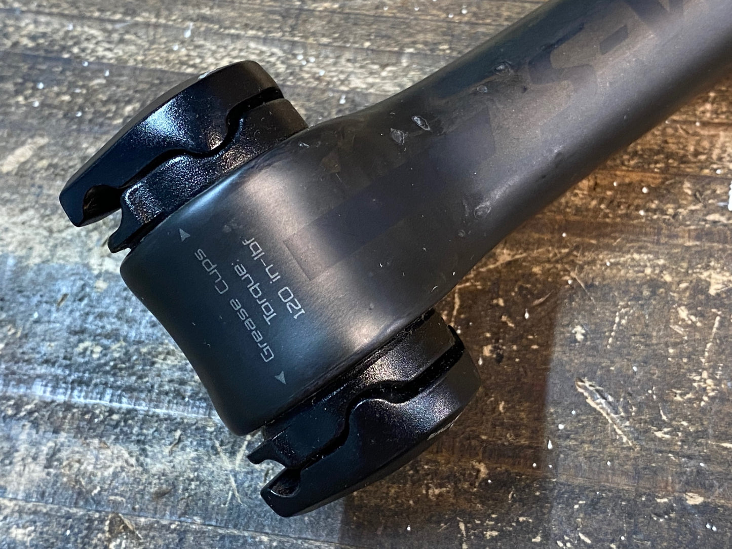 IZ342 スペシャライズド SPECIALIZED エスワークス S-WORKS カーボンシートポスト 黒 Φ27.2 ※やぐらやや錆有り