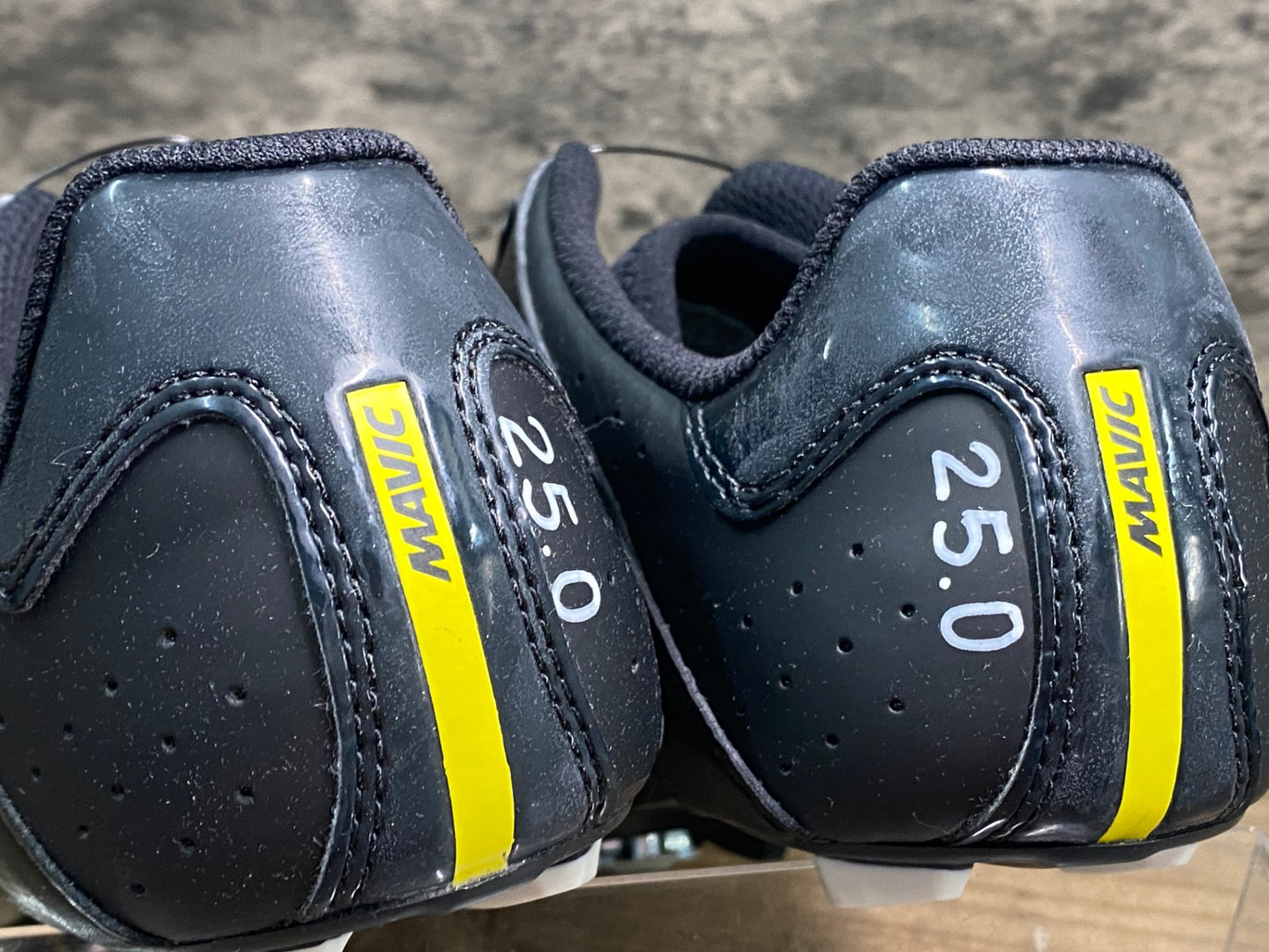 JC697 未使用品 マヴィック MAVIC COSMIC ELITE ビンディングシューズ 黒 EU40 SPDアタッチメント ペン字あり