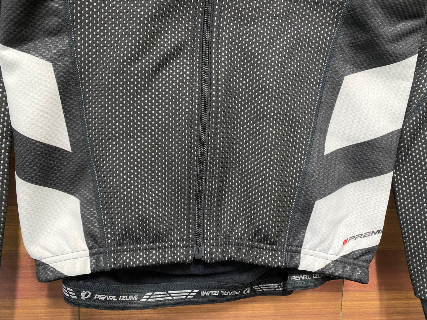 IP611 パールイズミ PEARL iZUMi 長袖 サイクルジャケット 黒 M 裏起毛 WIND BREAK TITANIUM