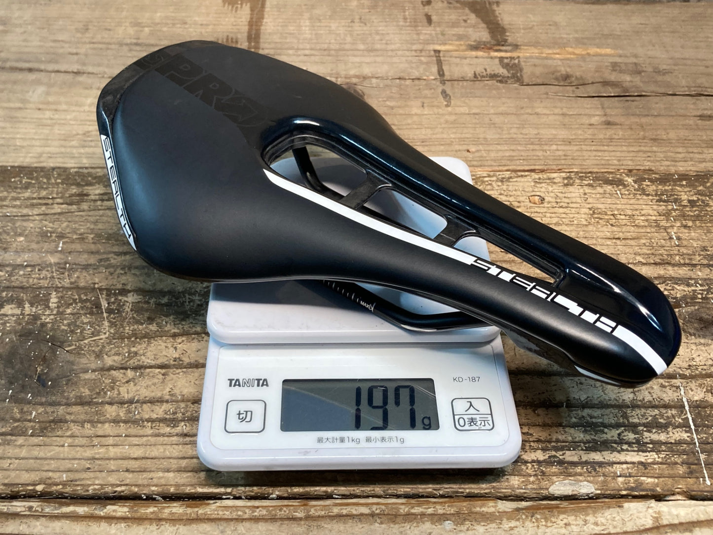 IZ280 シマノ プロ SHIMANO PRO ステルス STEALTH サドル 黒 142mm