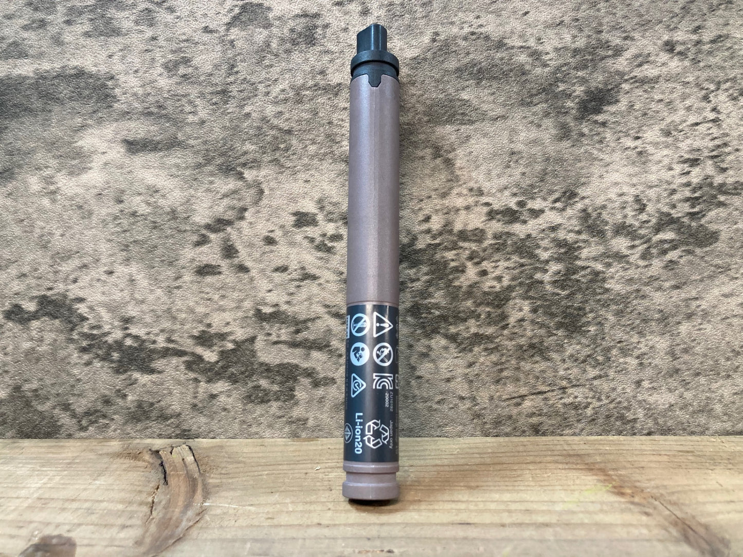 IO630 シマノ SHIMANO BT-DN300 ビルトインバッテリー 3ポート Di2 電動 ※動作確認済