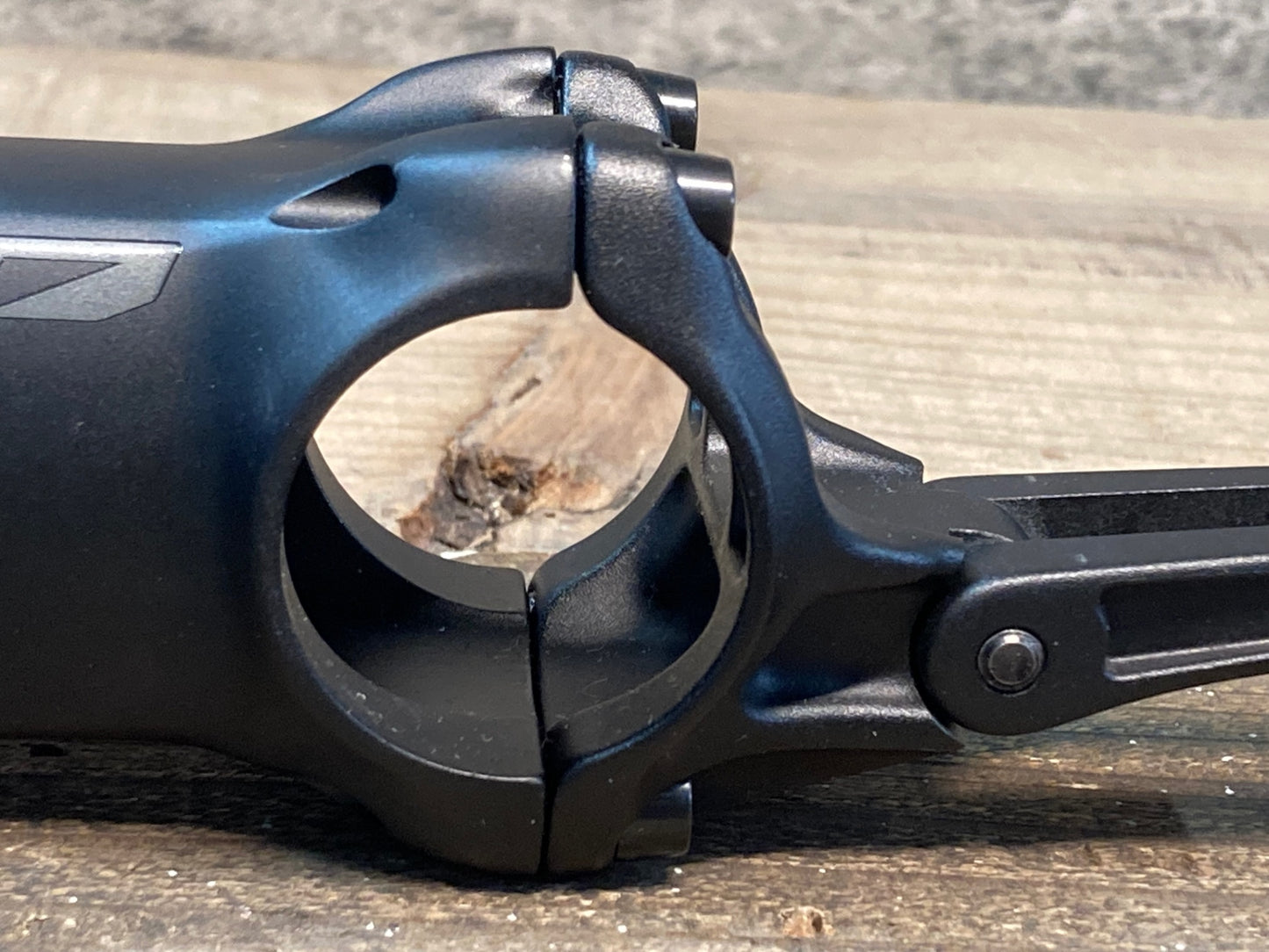 IO771 ジップ ZIPP SERVICE COURSESL アルミ ステム 黒 100mm Φ31.8 OS ±6° マウント付属
