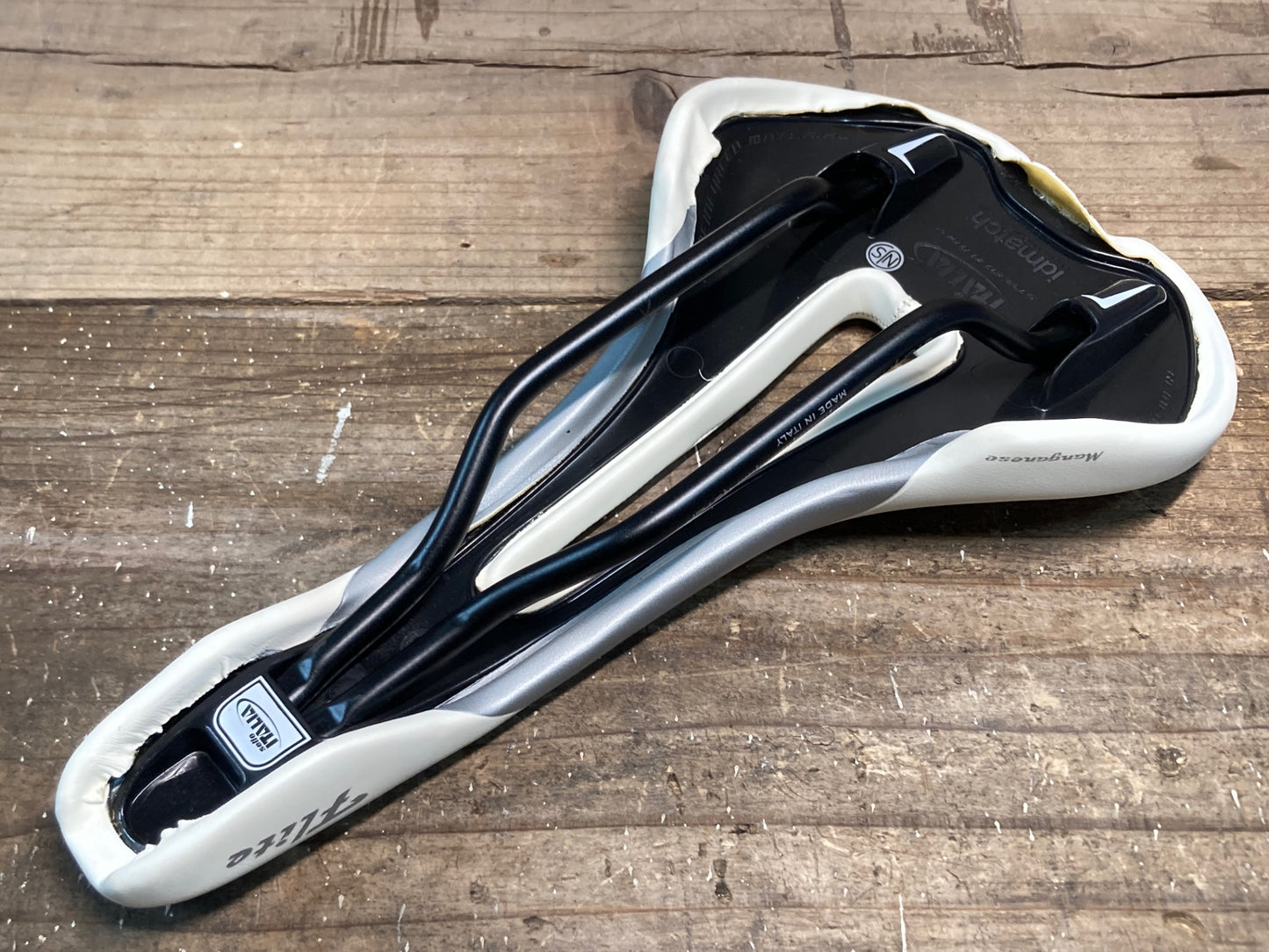 IP825 セライタリア selle italia フライト FLITE MANGANESEレール 白