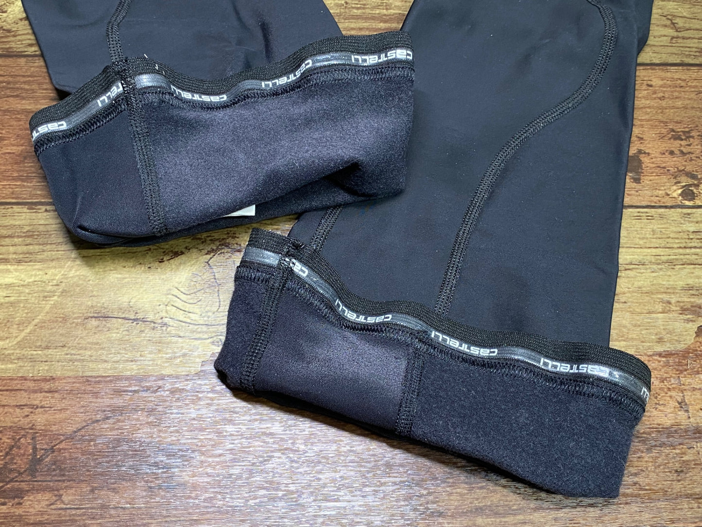IP530 カステリ CASTELLI レッグウォーマー L
