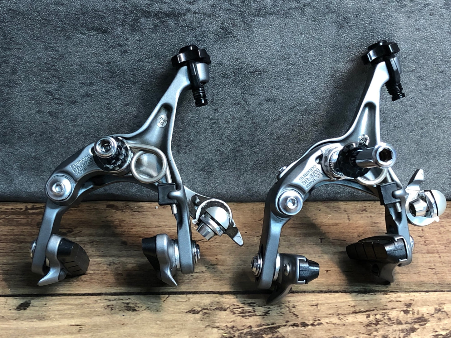 IQ024 シマノ SHIMANO アルテグラ ULTEGRA BR-6700 キャリパーブレーキ 前後セット シルバー