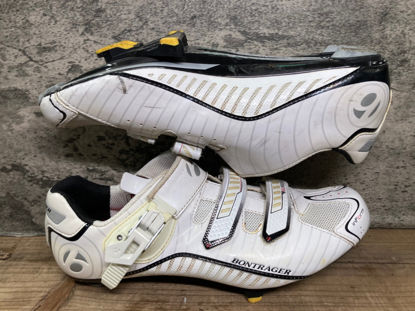 IU707 ボントレガー BONTRAGER RL ROAD ビンディングシューズ EU44 3穴 白
