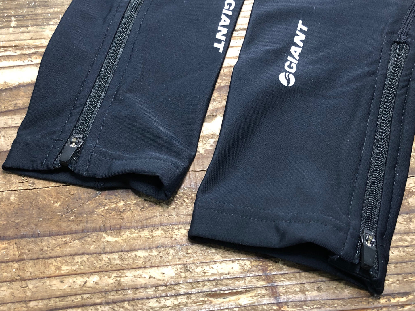 IV877 ジャイアント GIANT 3D LEG WARMER レッグウォーマー 黒 M