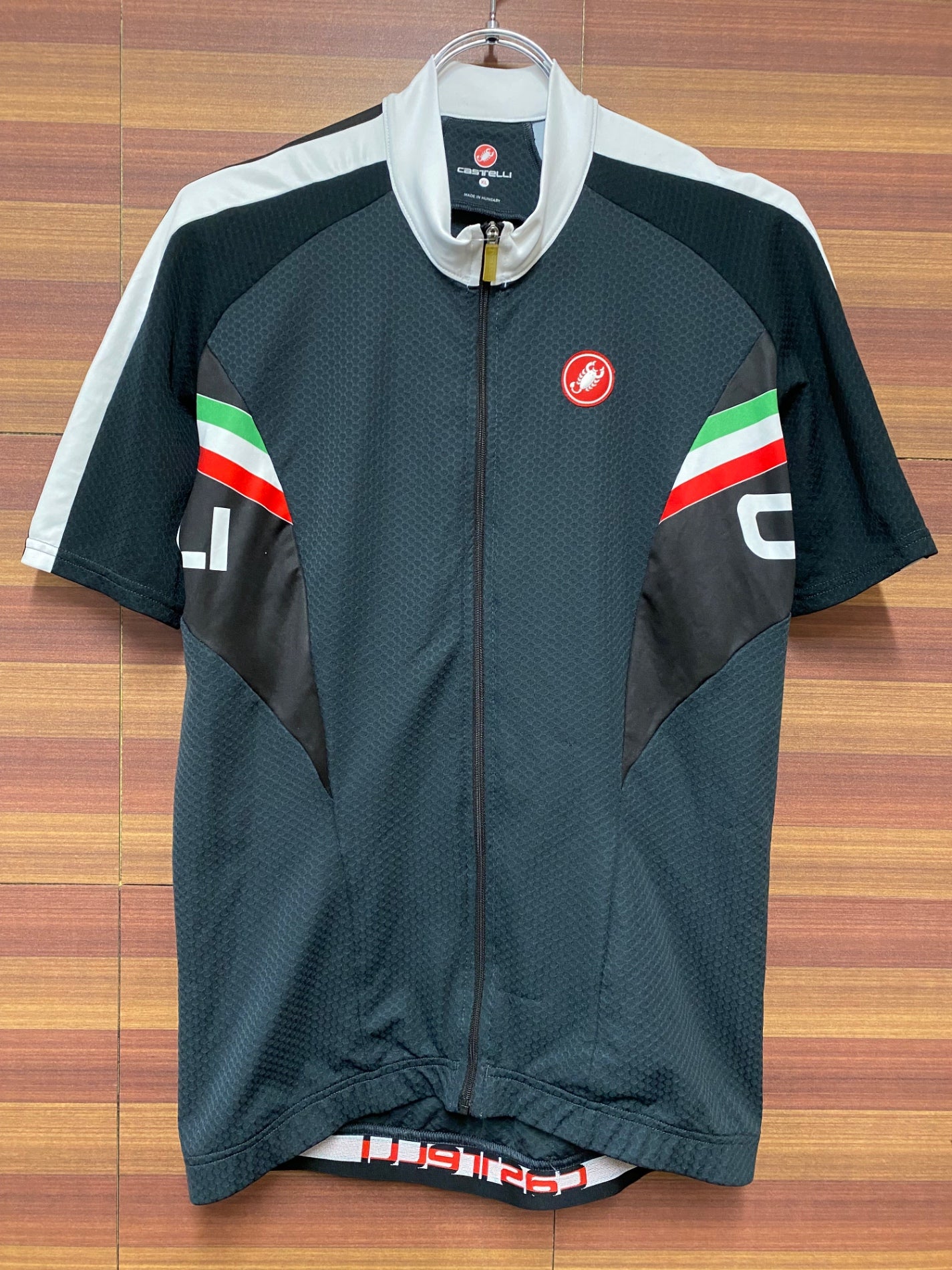 HU079 カステリ CASTELLI 半袖サイクルジャージ XLサイズ 黒 ※スレ