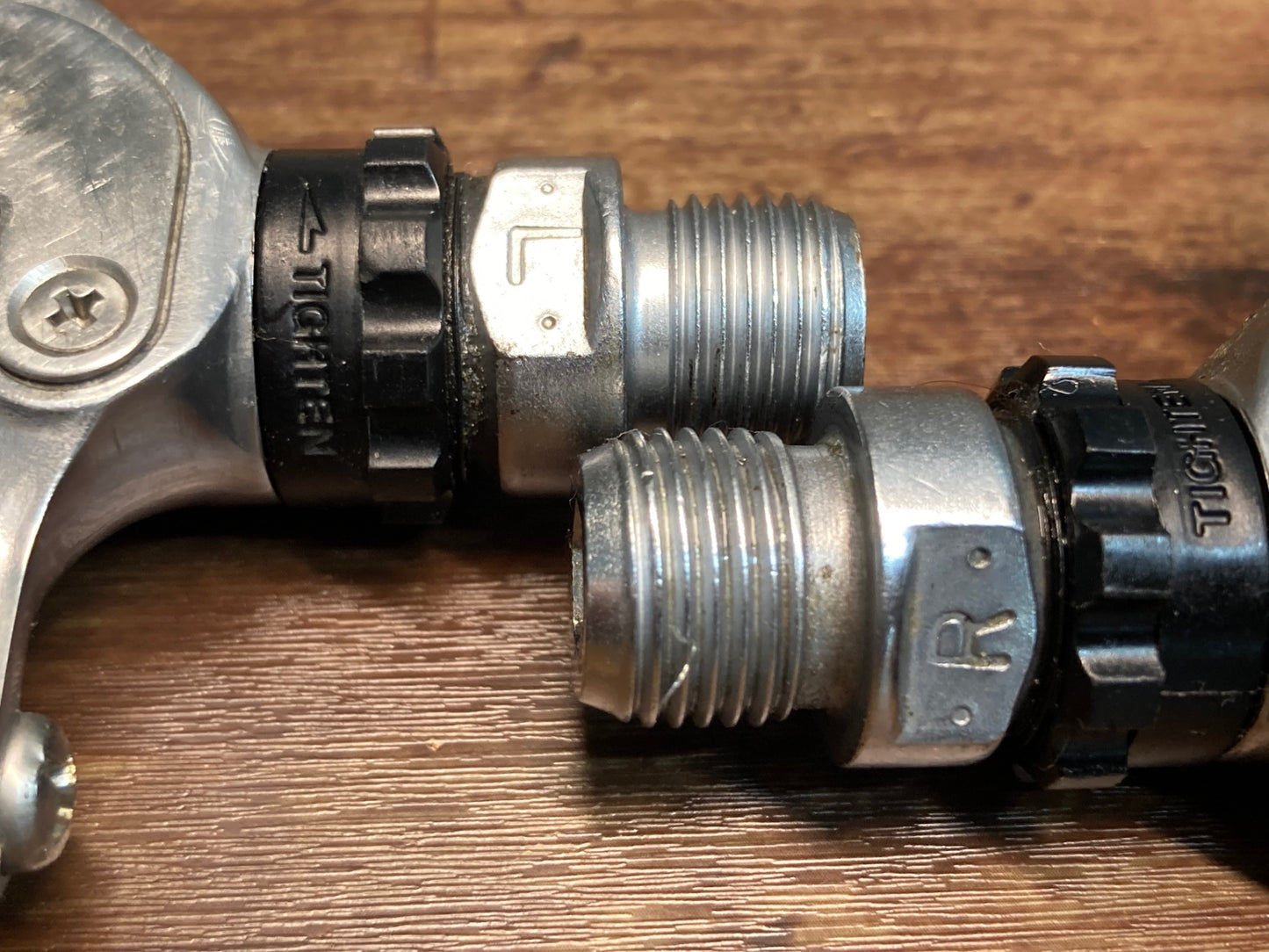IX756 シマノ SHIMANO 105 PD-5700 ビンディングペダル SPD-SL