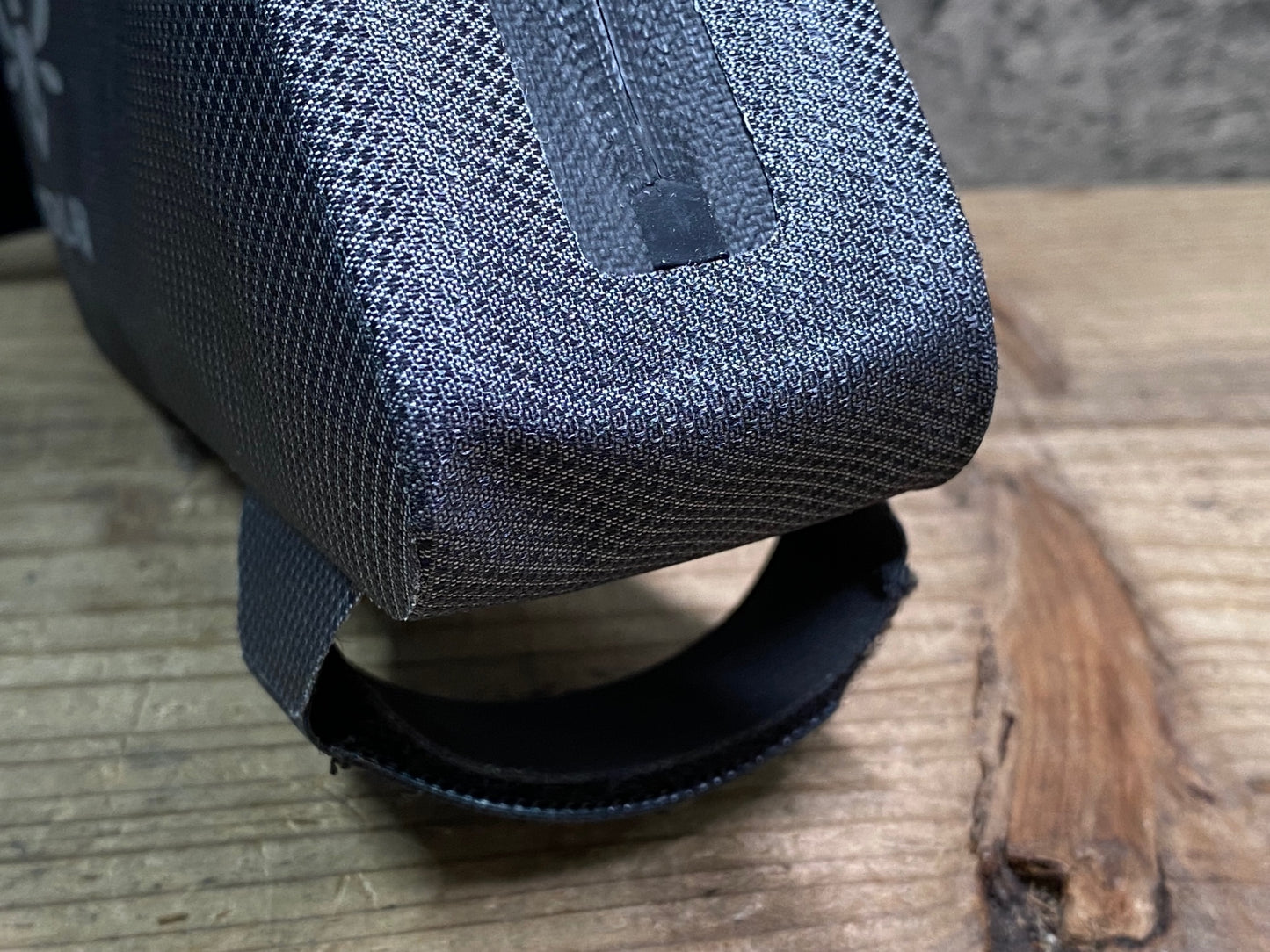 JA004 アピデュラ APIDURA エクスペディション・トップチューブパック