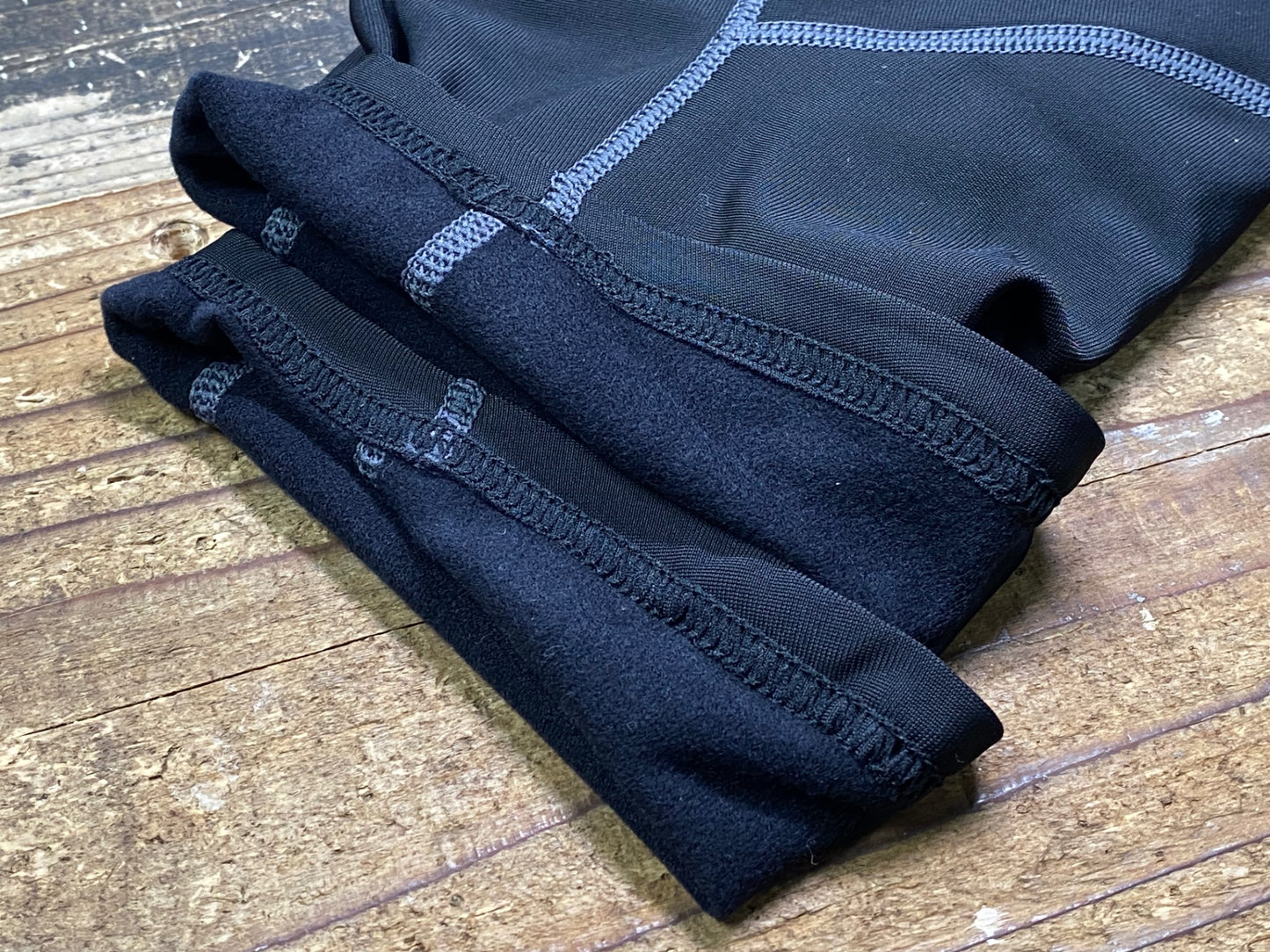 IQ858 パールイズミ PEARL iZUMi ニーウォーマー 黒 M