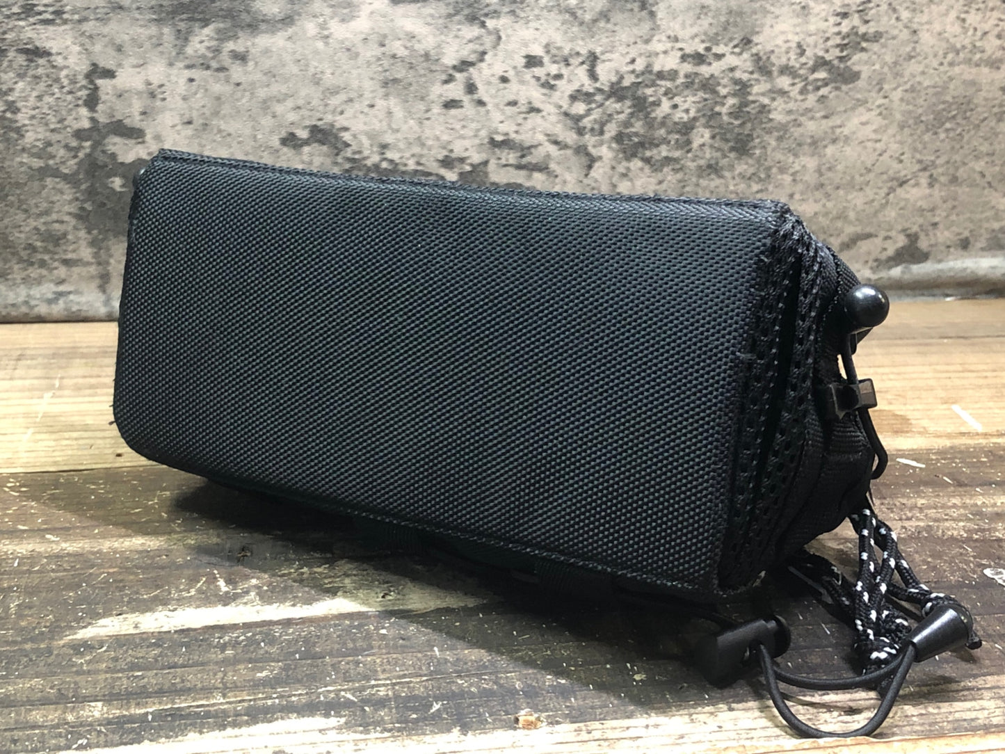 IR574 アタッカー ATTAQUER ハンドルバーバッグ 黒