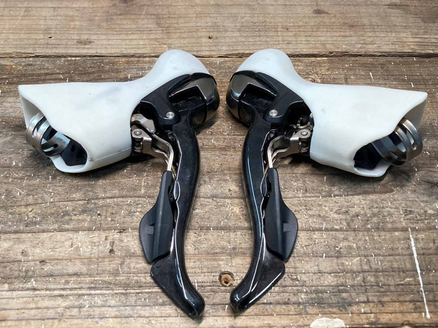 IQ025 シマノ SHIMANO アルテグラ ST-6700 STIレバー 2x10s 白ブラケット