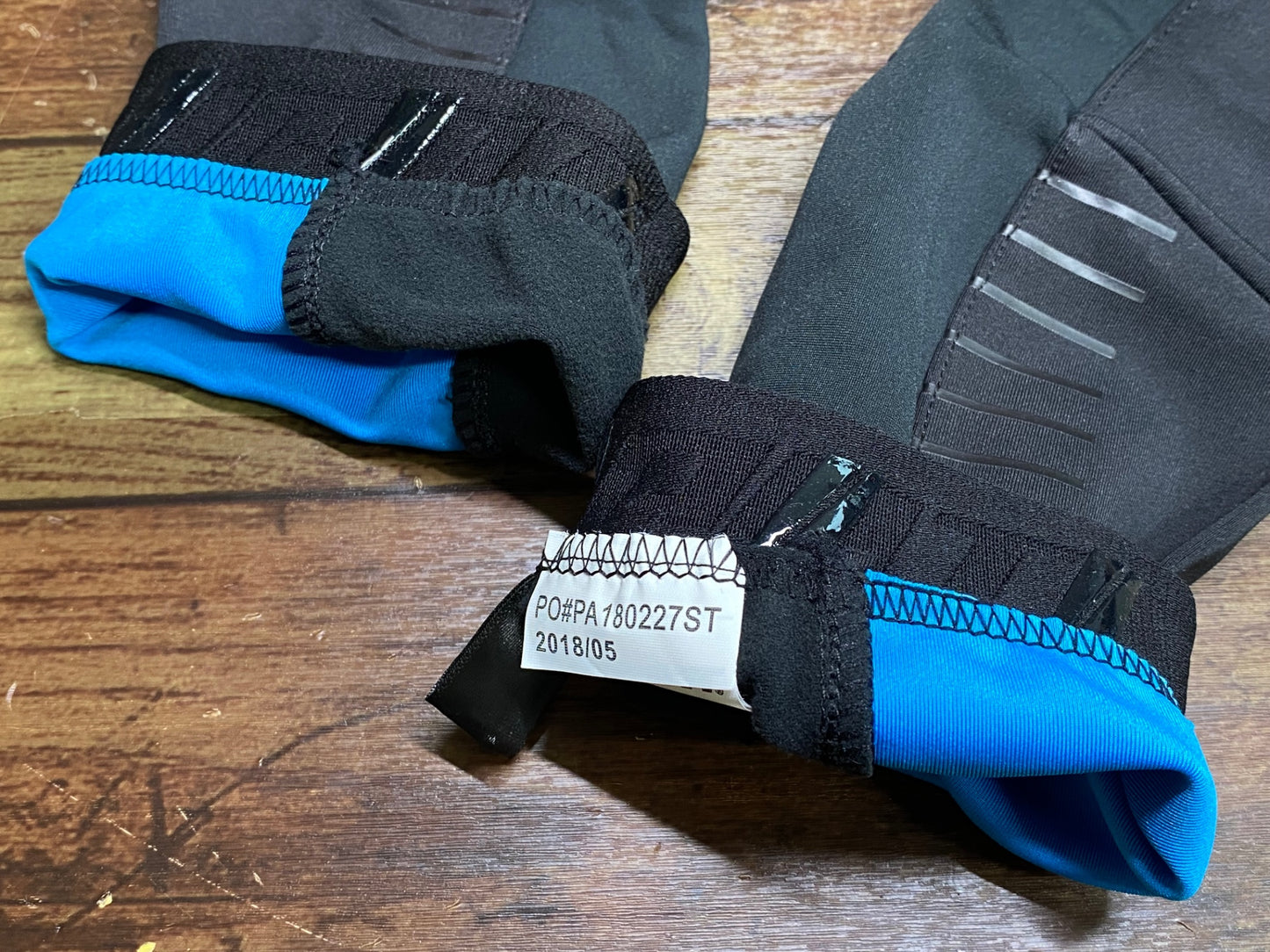 IV871 ジャイアント GIANT DIVERSION ARM WARMER アームウォーマー 黒 S