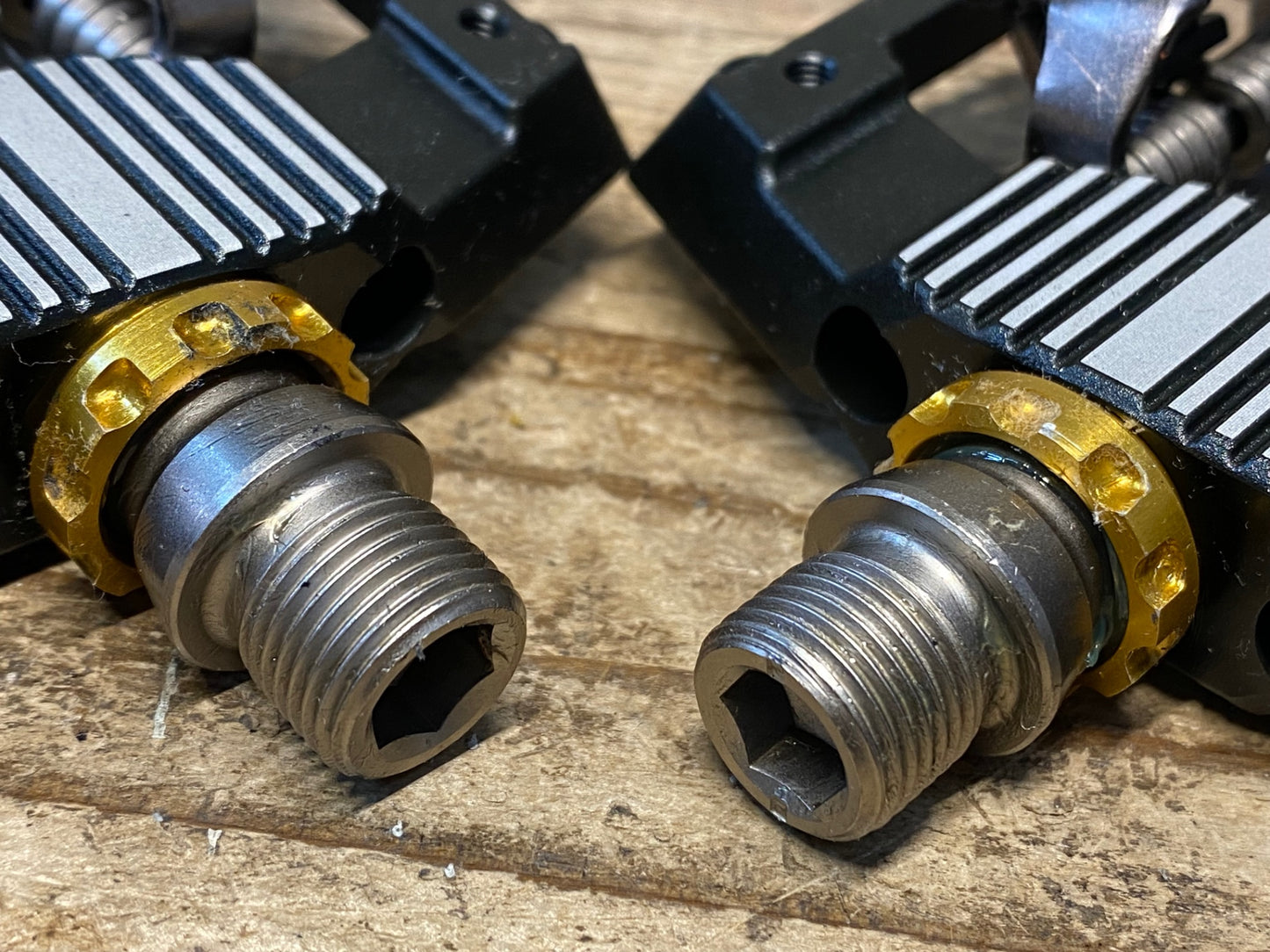 IR824 シマノ SHIMANO セイント SAINT PD-M821 SPD ビンディングペダル